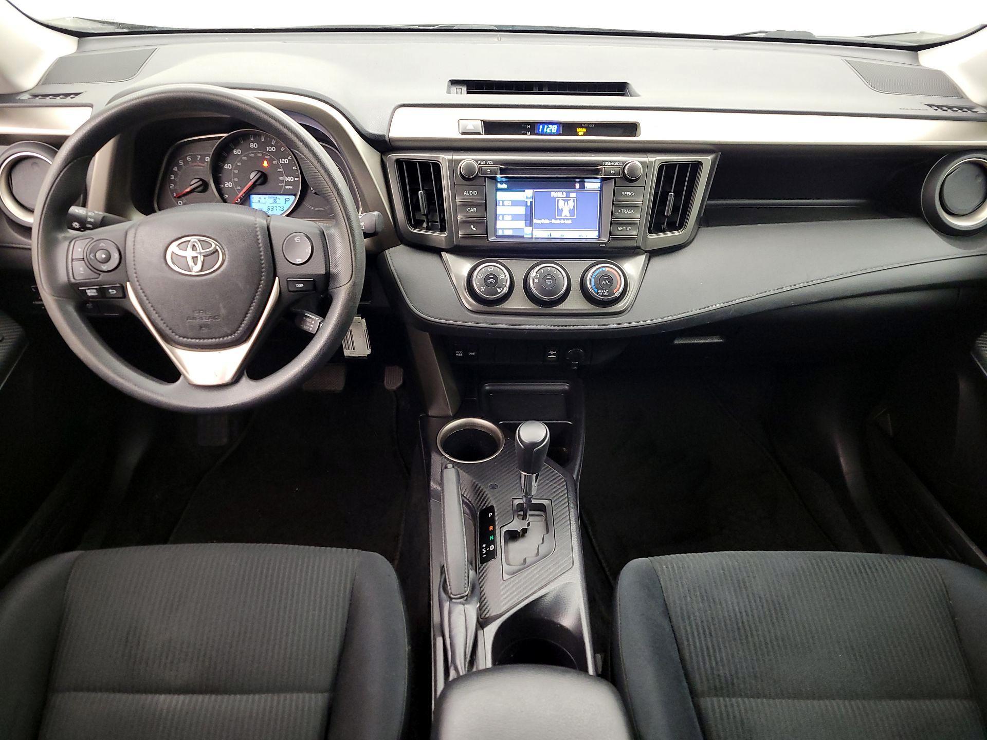 Thumbnail: 2015 Toyota RAV4 - 9