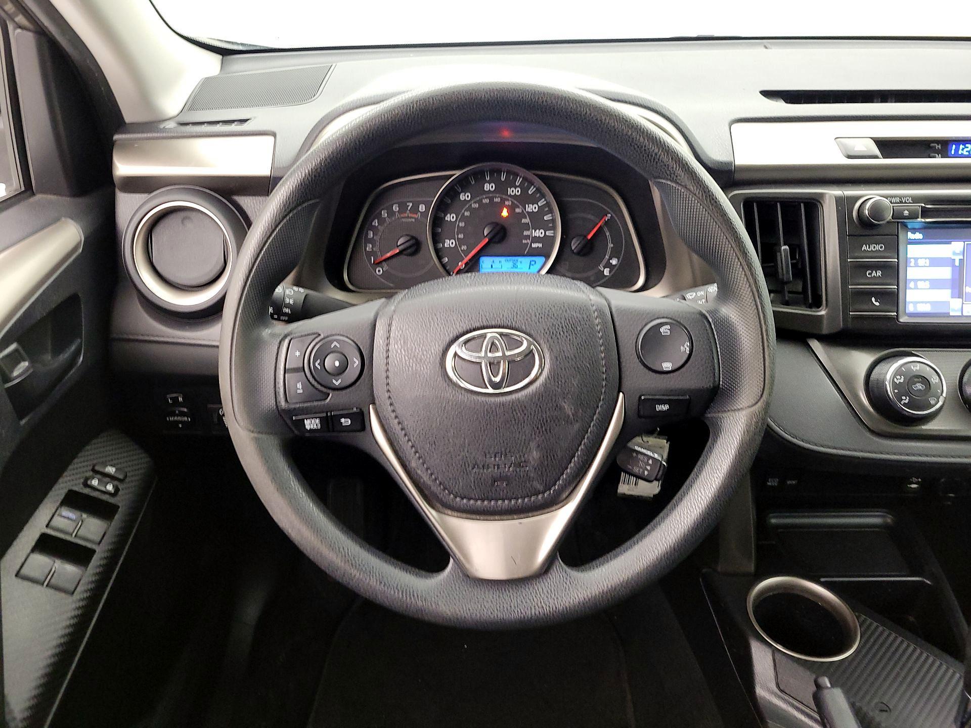 Thumbnail: 2015 Toyota RAV4 - 10