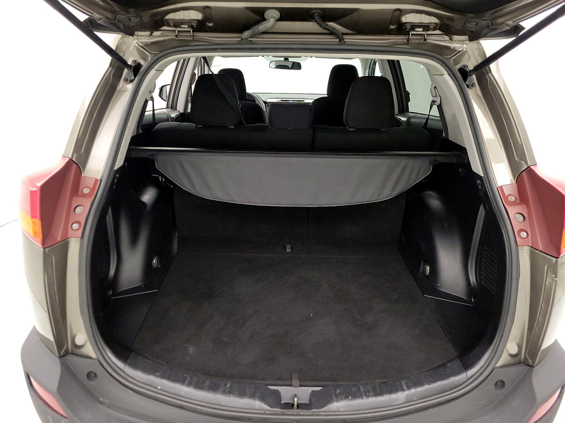 Thumbnail: 2015 Toyota RAV4 - 20