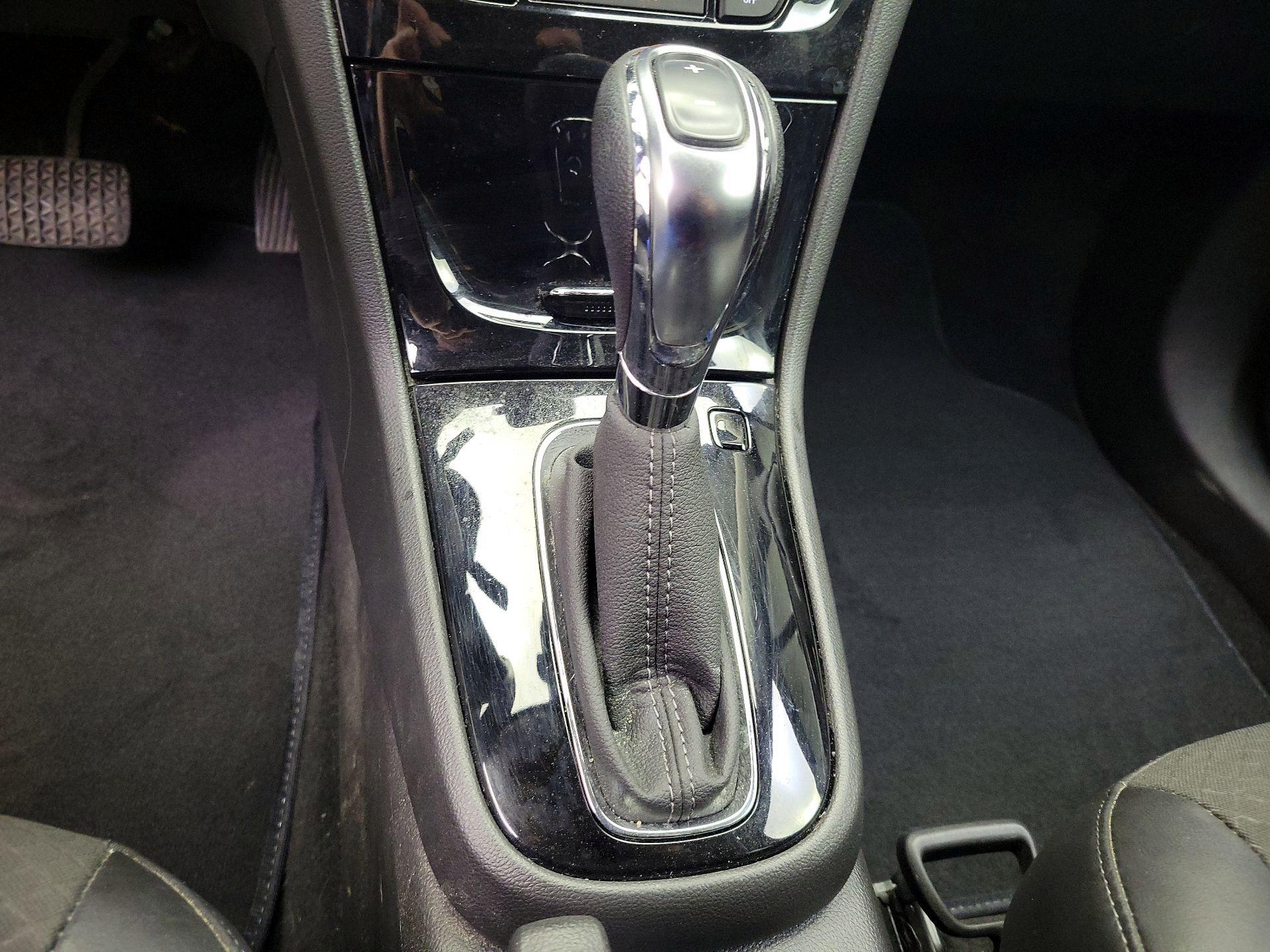 Thumbnail: 2018 Buick Encore - 17