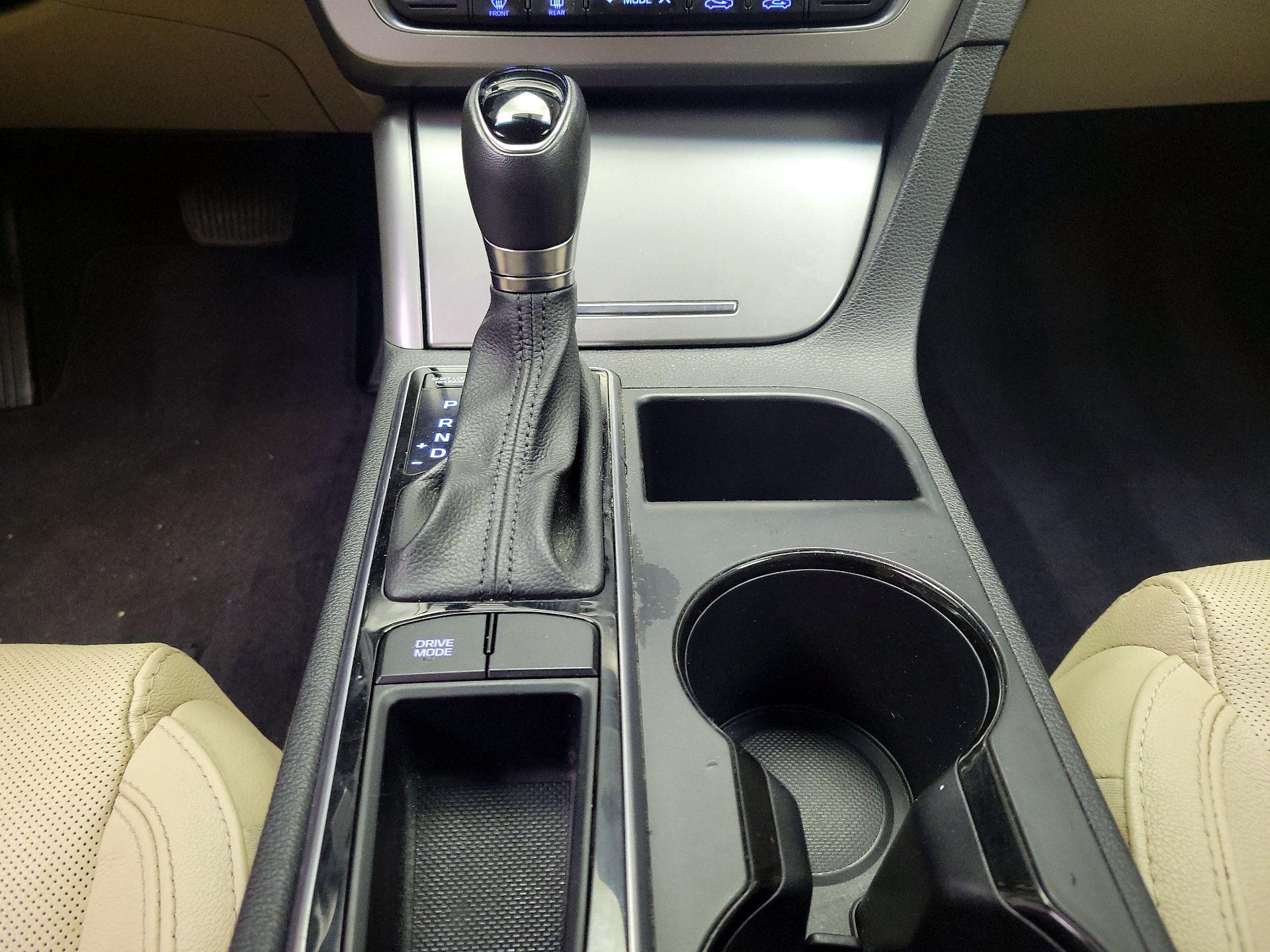 Thumbnail: 2016 Hyundai Sonata - 17