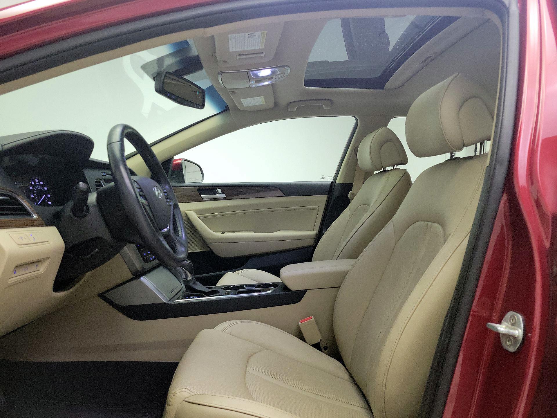 Thumbnail: 2016 Hyundai Sonata - 19