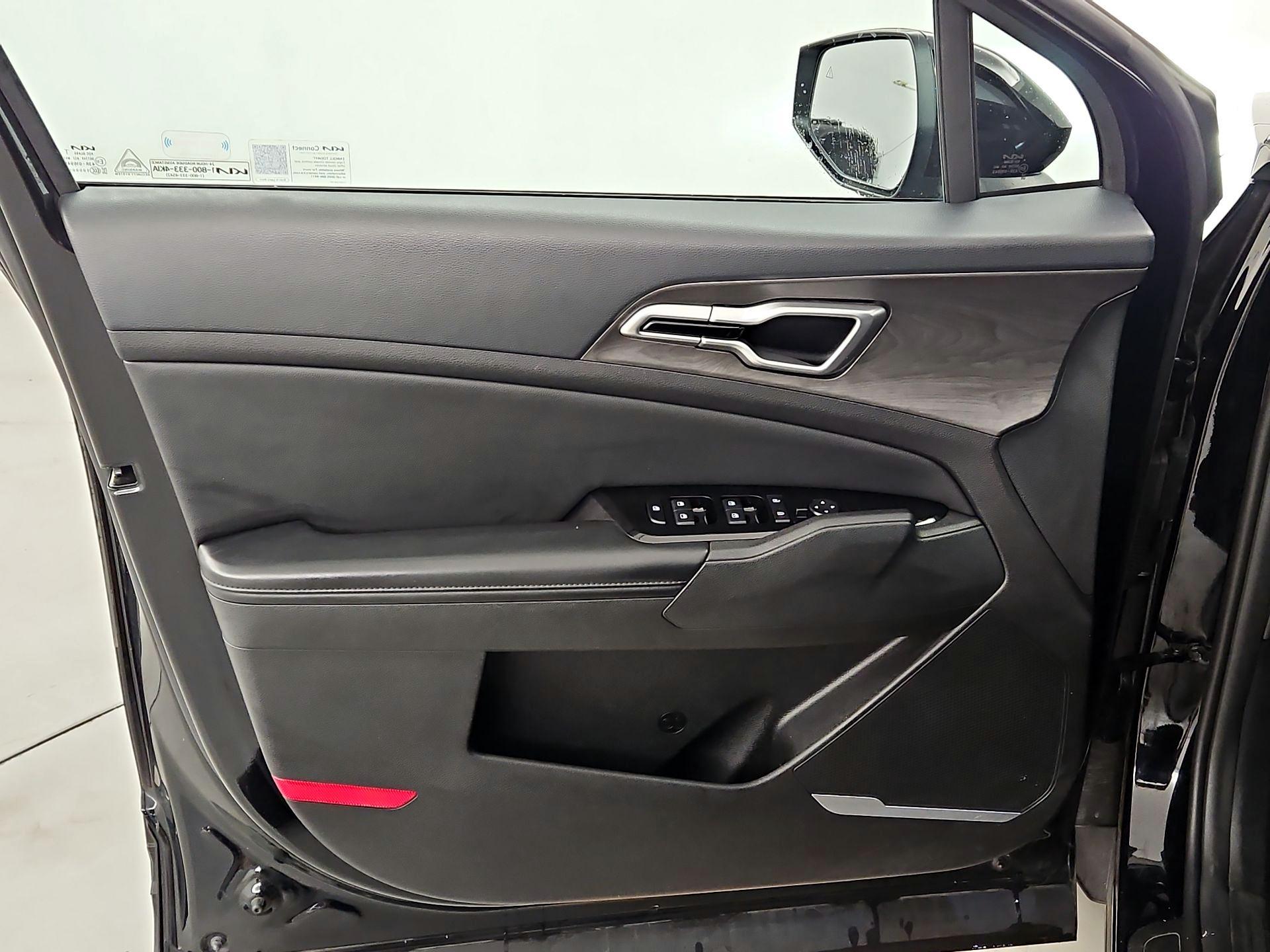 Thumbnail: 2023 Kia Sportage - 12