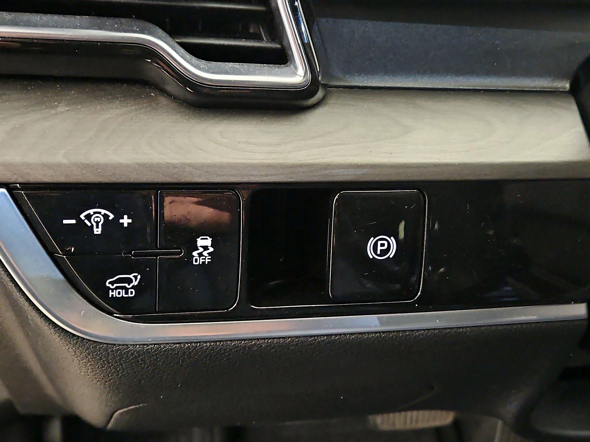 Thumbnail: 2023 Kia Sportage - 13