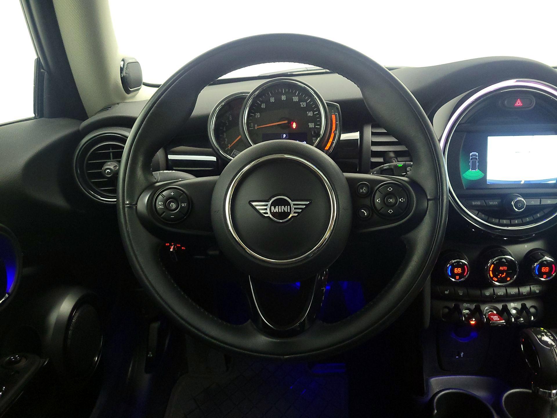 Thumbnail: 2019 MINI Cooper Hardtop - 10