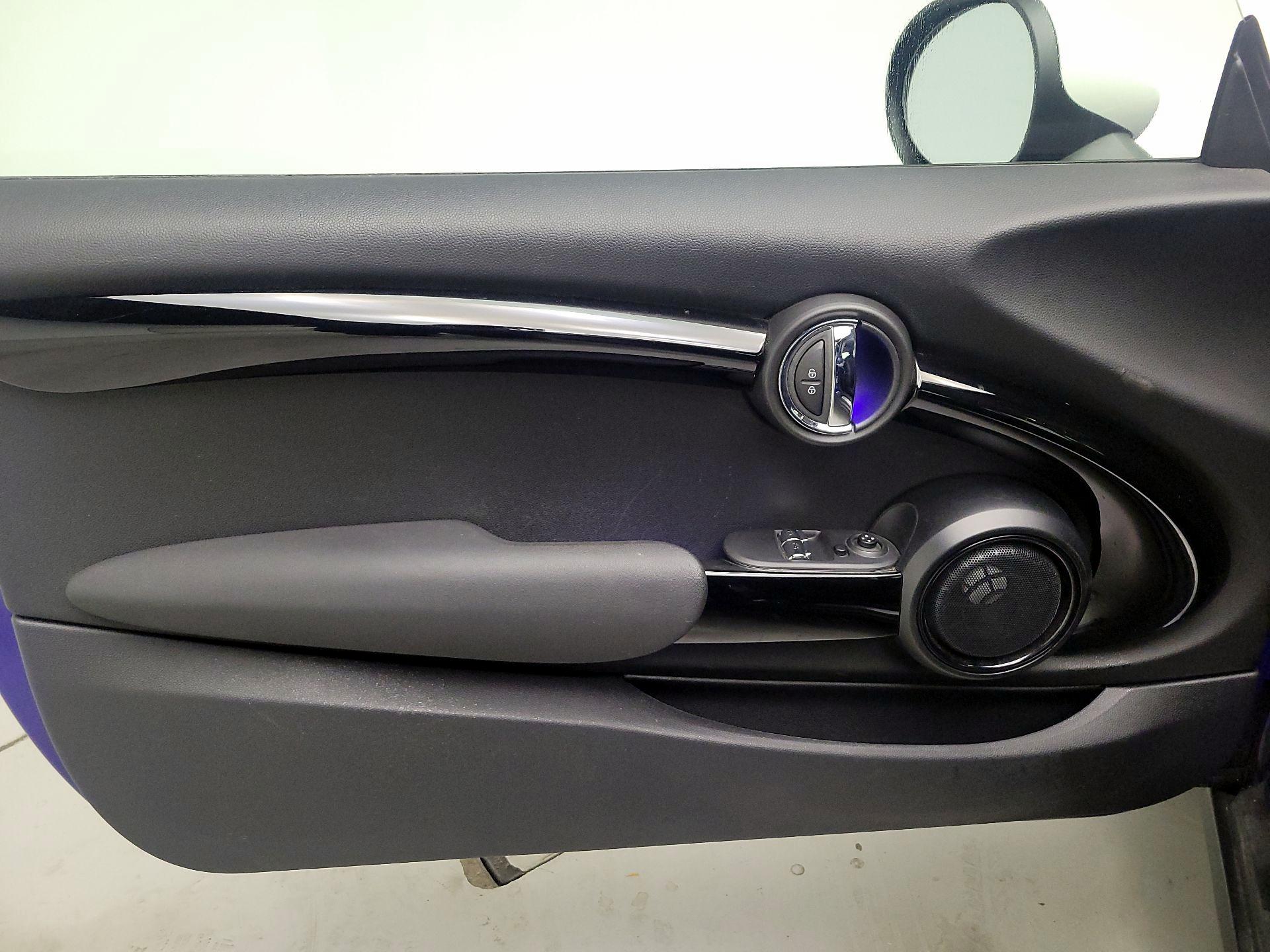 Thumbnail: 2019 MINI Cooper Hardtop - 12