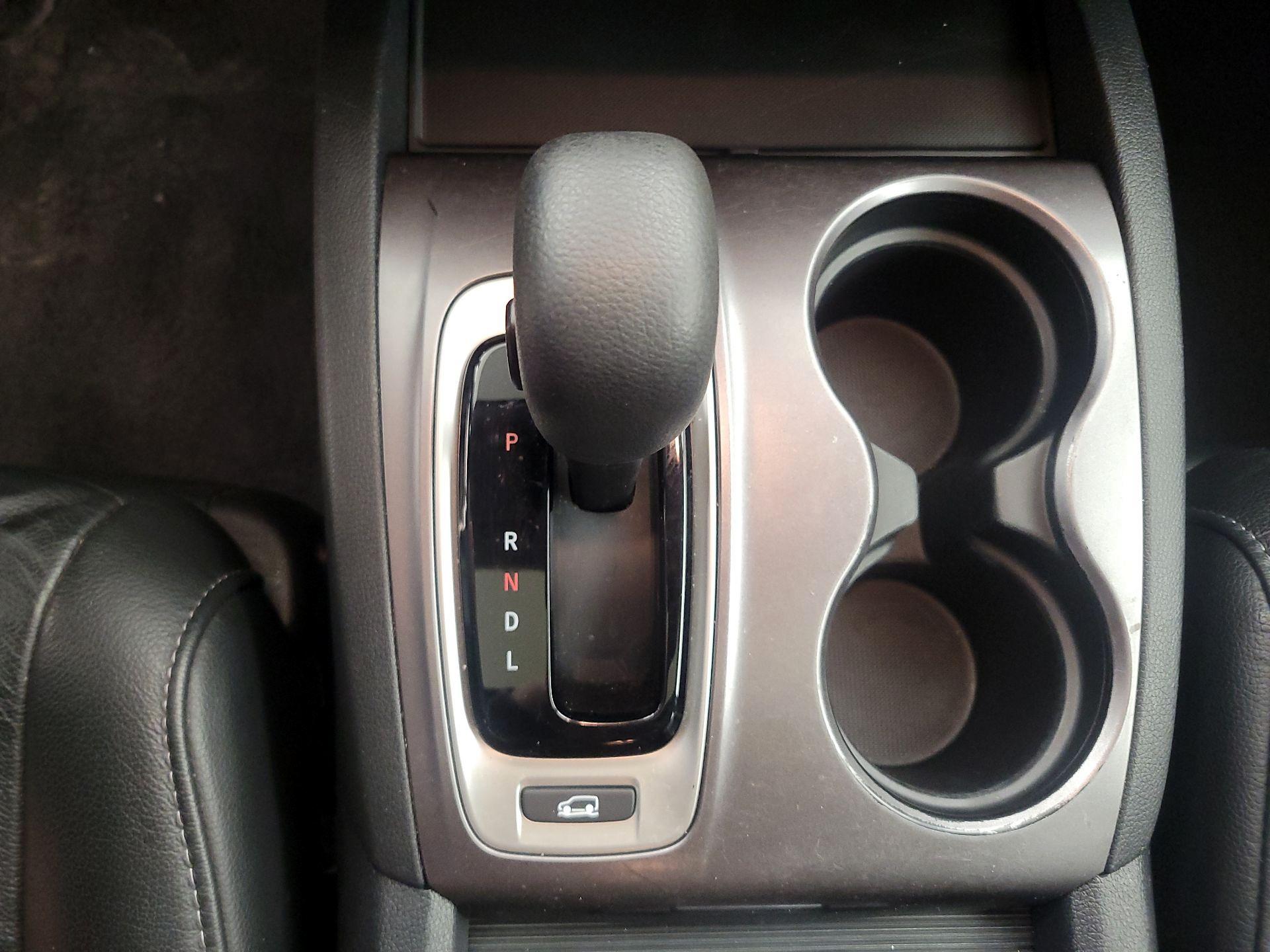 Thumbnail: 2020 Honda Pilot - 17