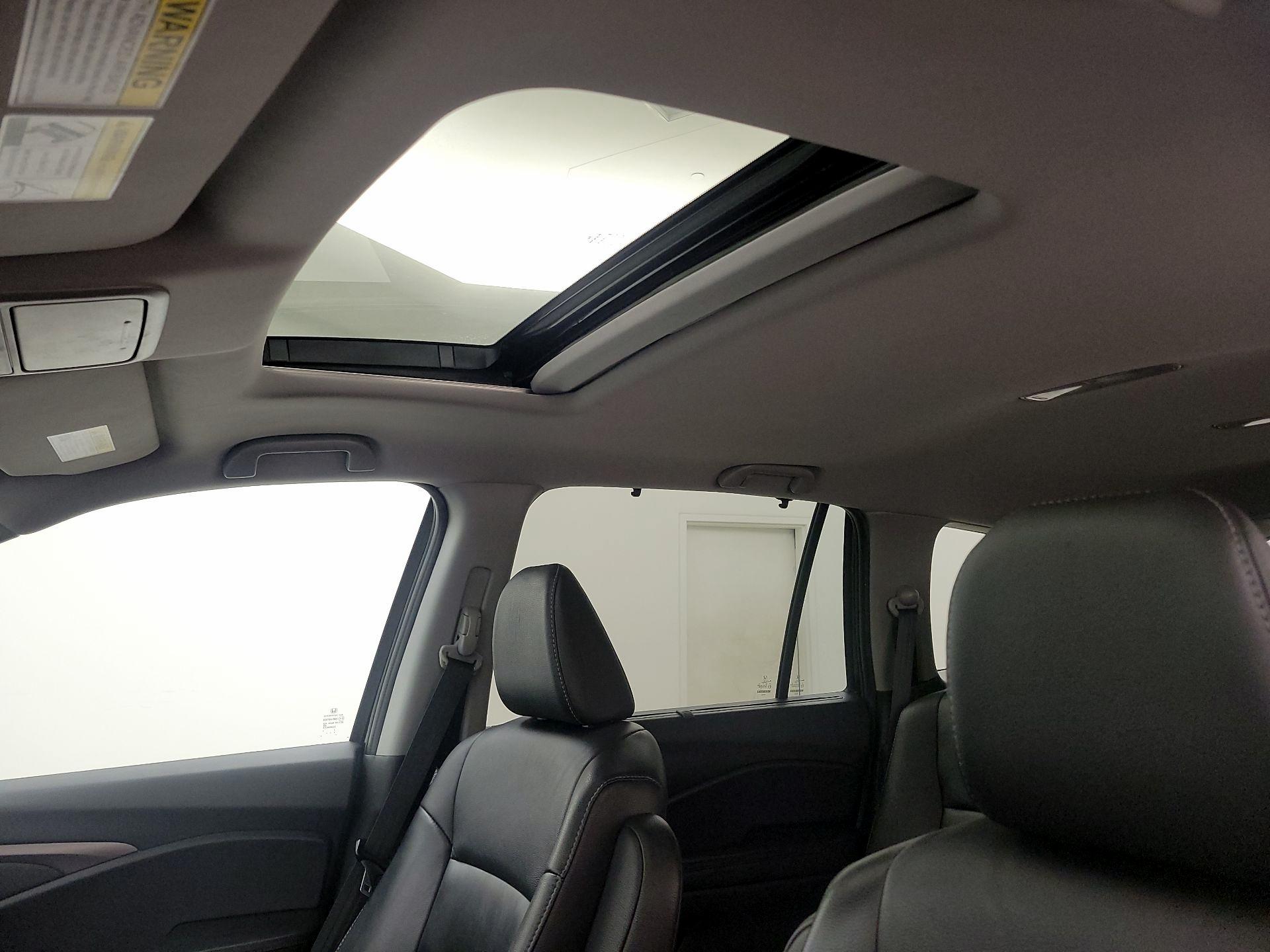 Thumbnail: 2020 Honda Pilot - 19