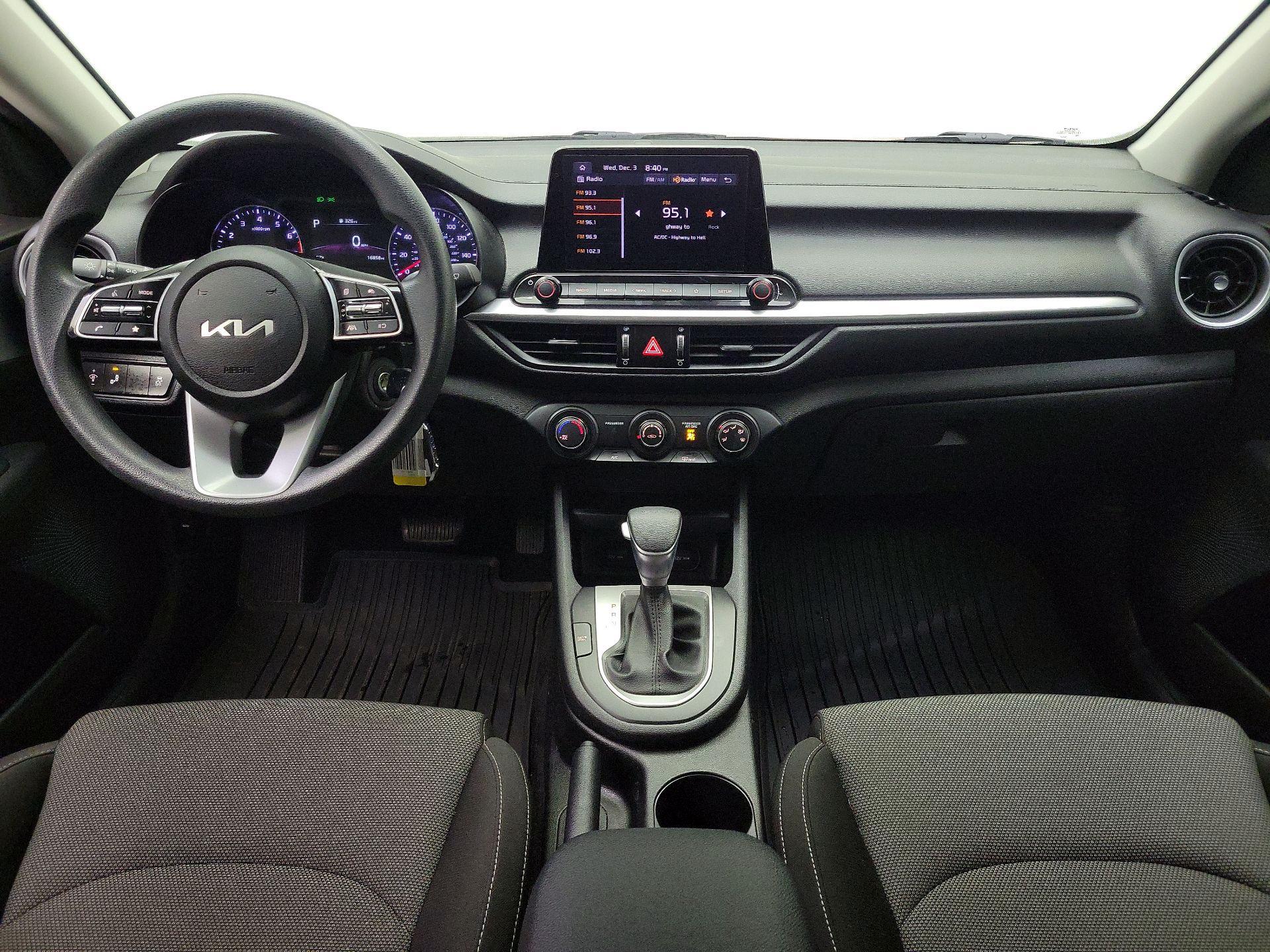 Thumbnail: 2023 Kia Forte - 9