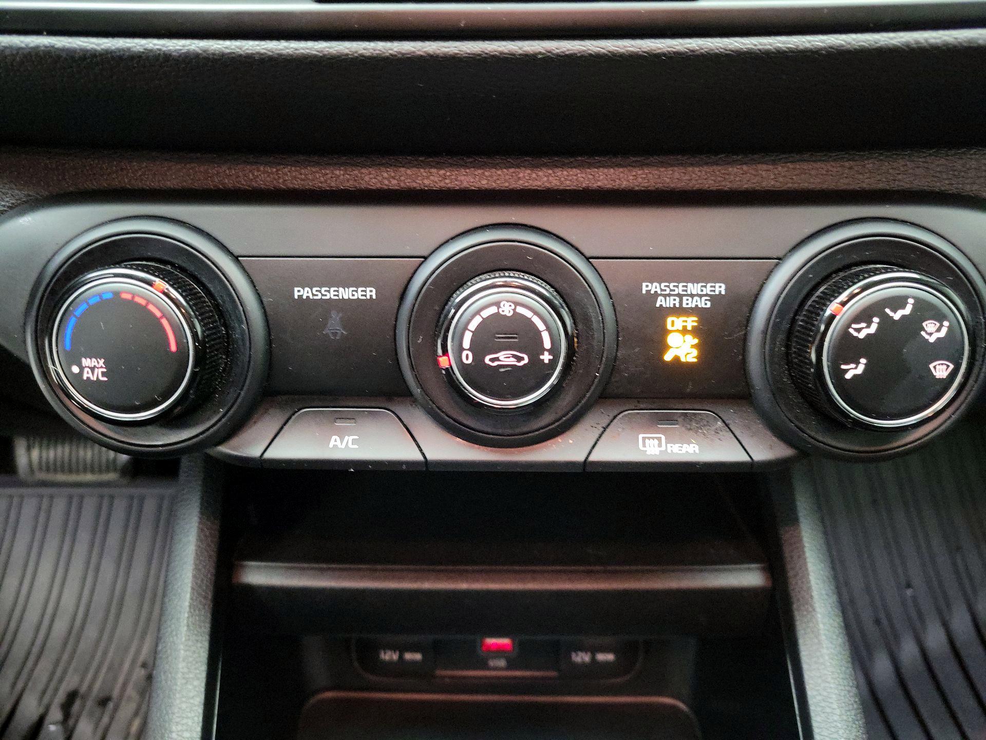 Thumbnail: 2023 Kia Forte - 15