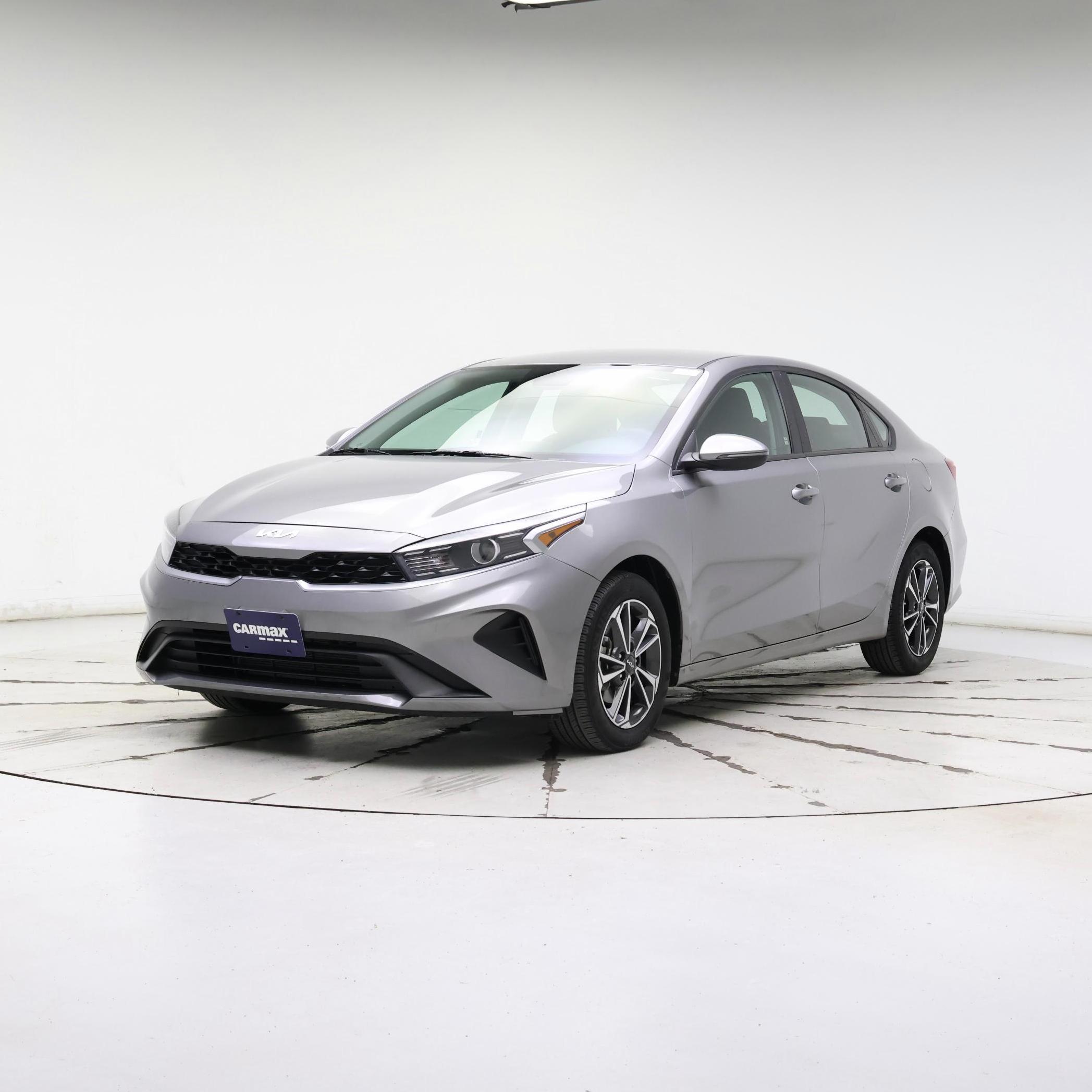 Thumbnail: 2023 Kia Forte - 4