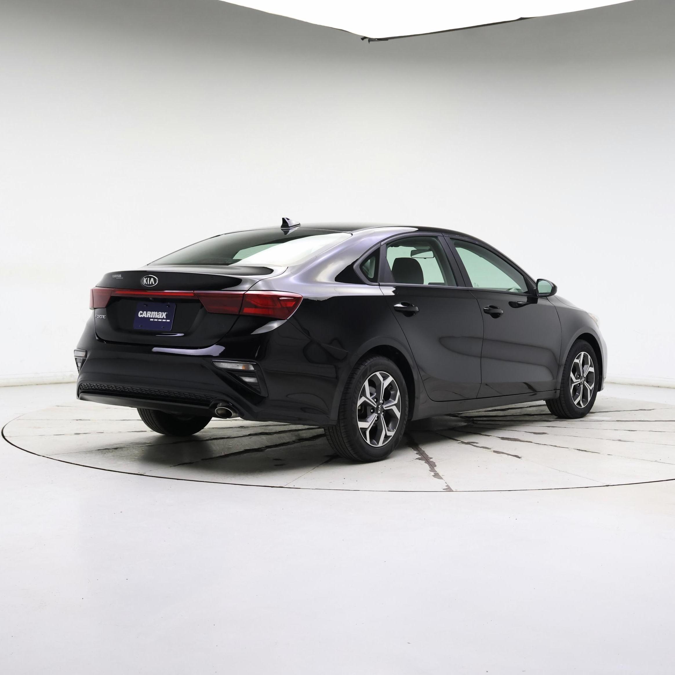 Thumbnail: 2020 Kia Forte - 8