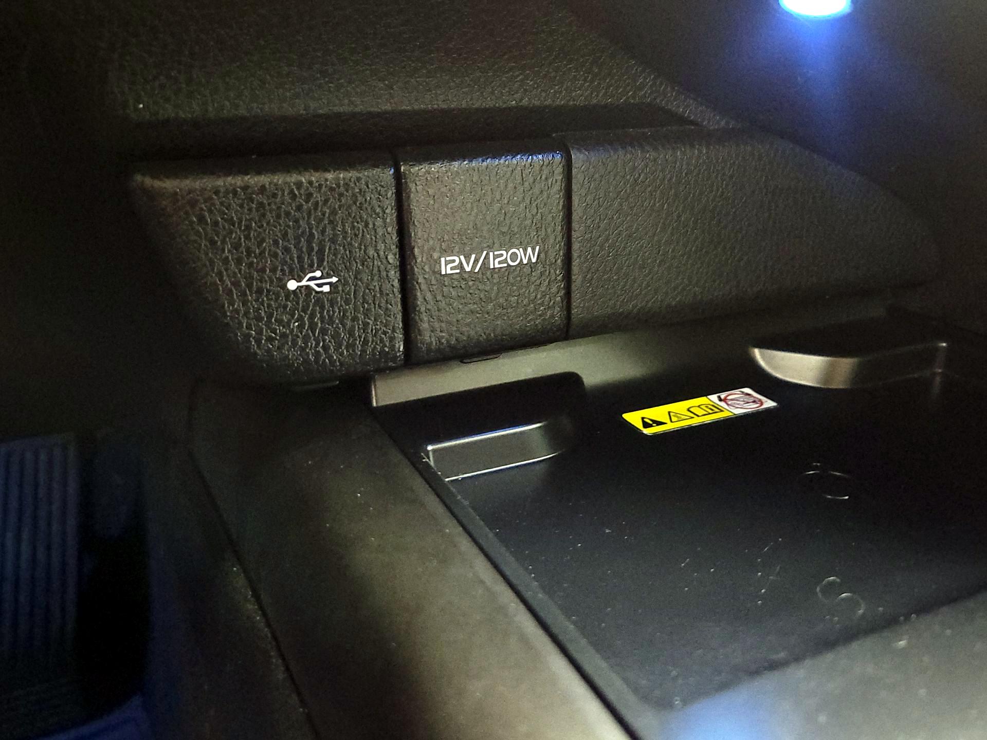 Thumbnail: 2022 Toyota Camry - 18