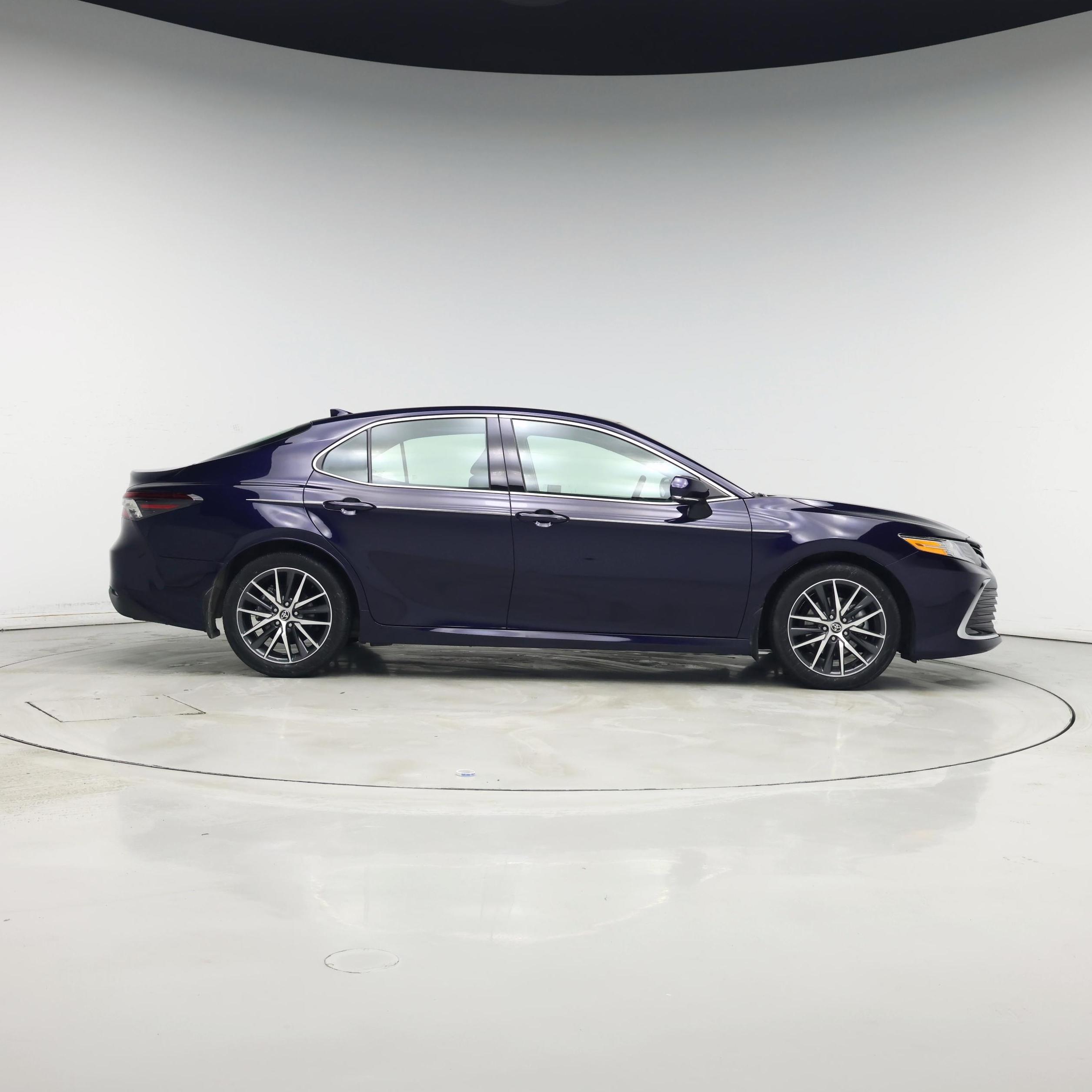 Thumbnail: 2022 Toyota Camry - 7