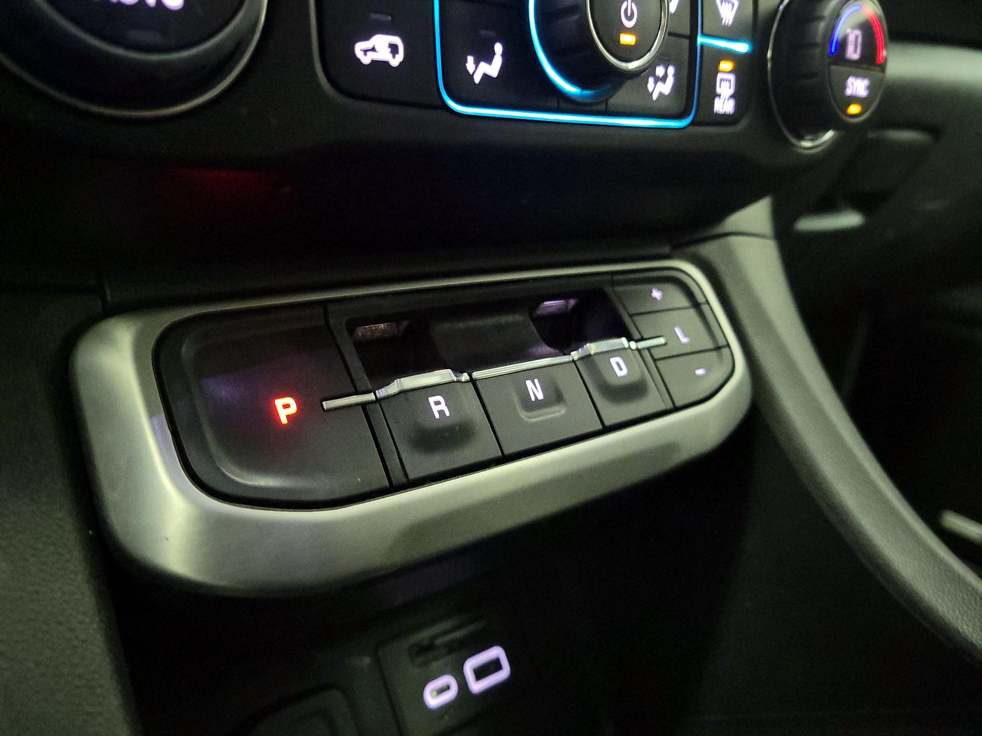 Thumbnail: 2023 GMC Acadia - 17