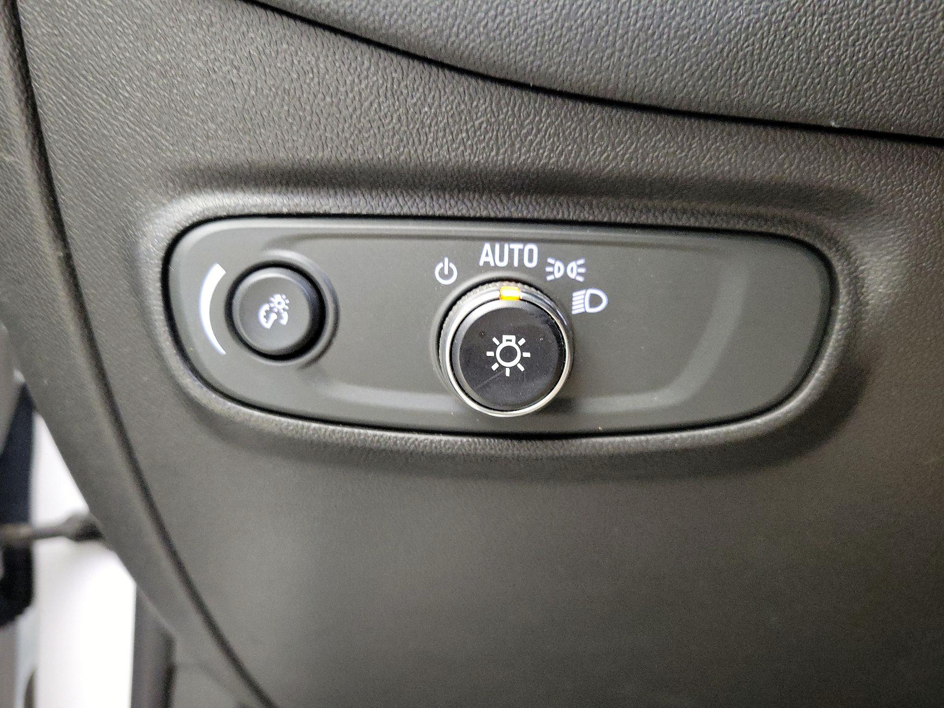 Thumbnail: 2022 Chevrolet Equinox - 13