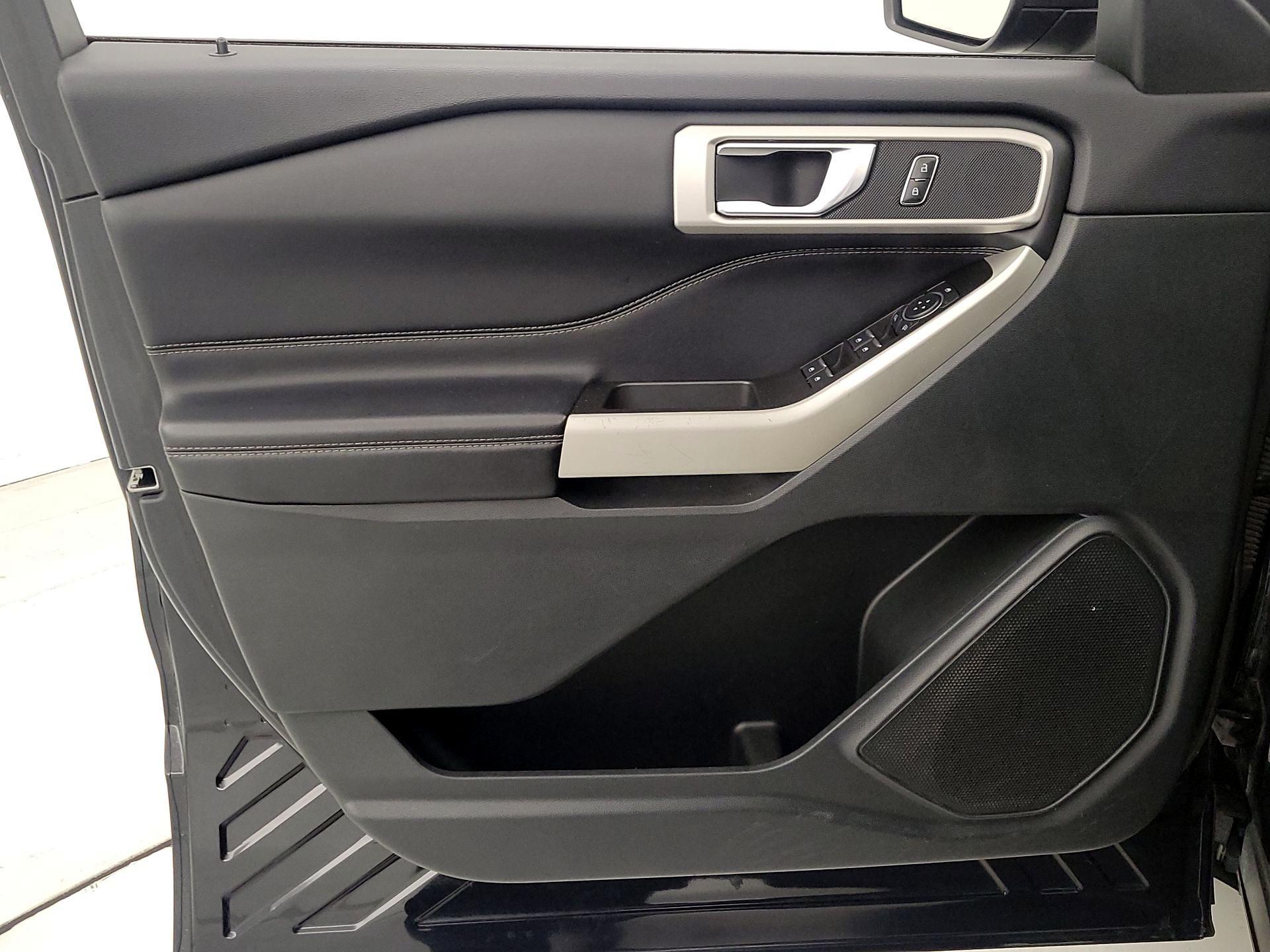 Thumbnail: 2022 Ford Explorer - 12