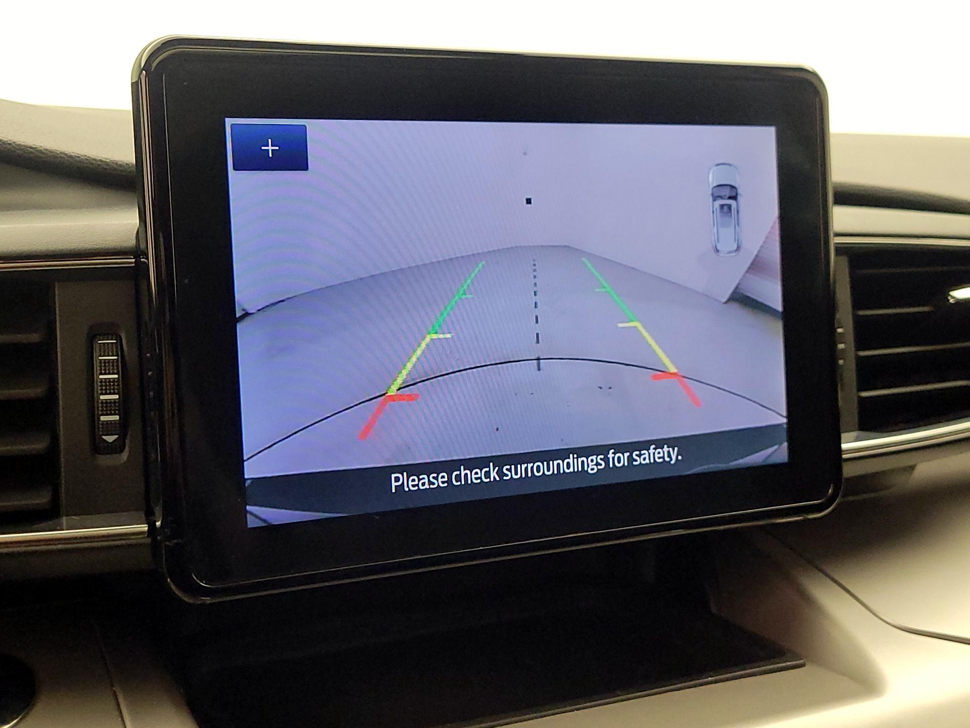 Thumbnail: 2022 Ford Explorer - 14