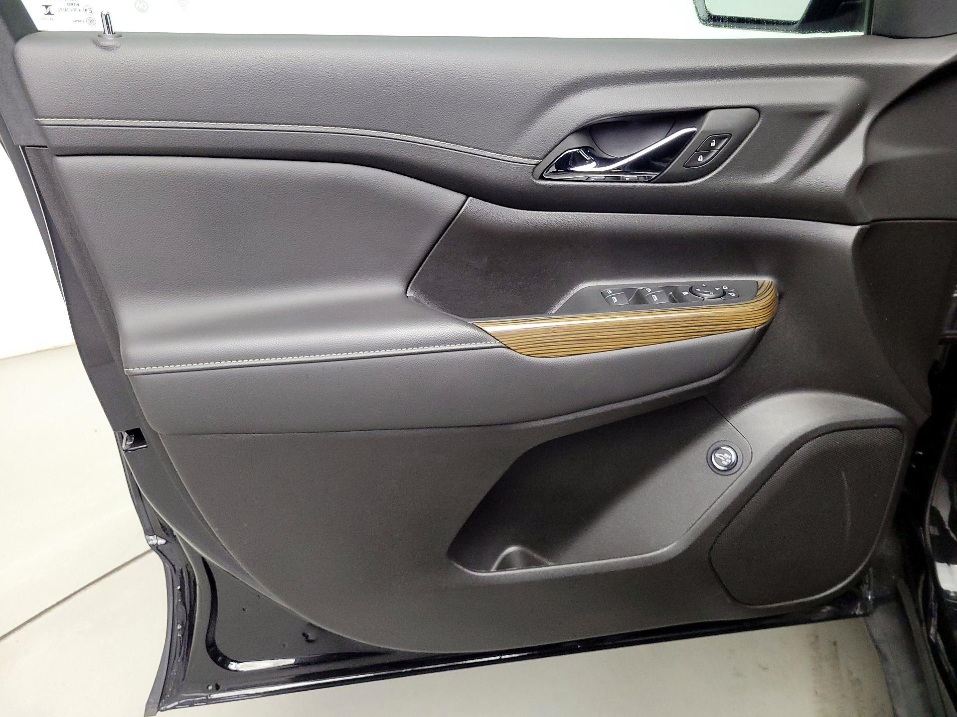 Thumbnail: 2023 GMC Acadia - 12