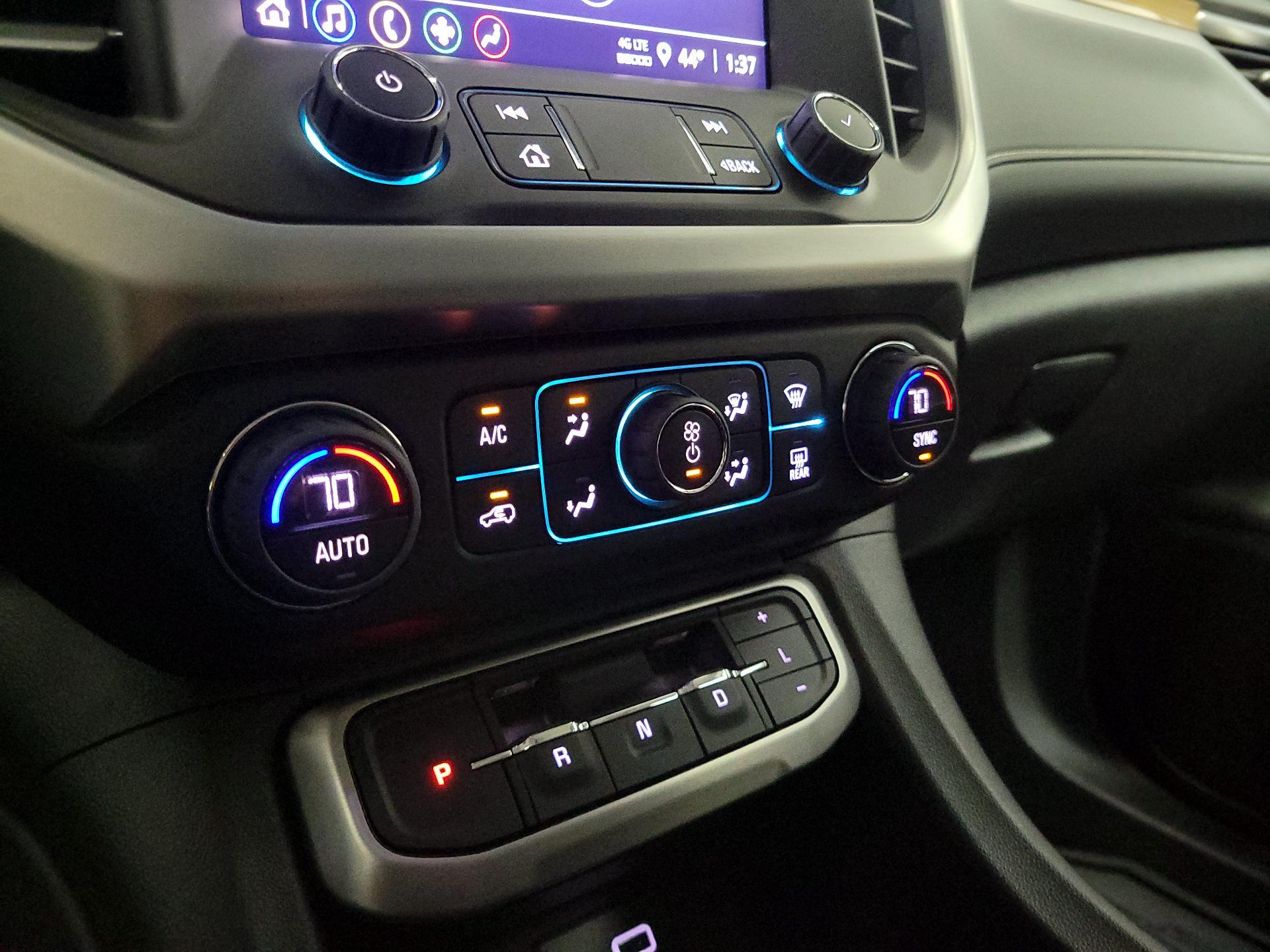 Thumbnail: 2023 GMC Acadia - 16