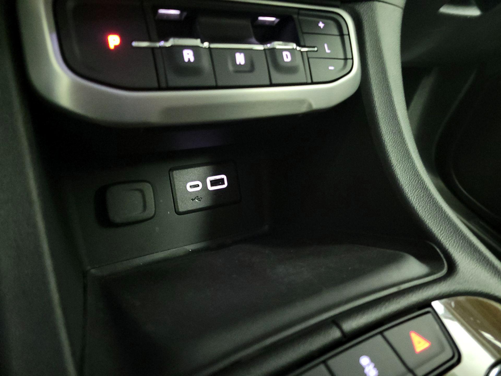 Thumbnail: 2023 GMC Acadia - 18