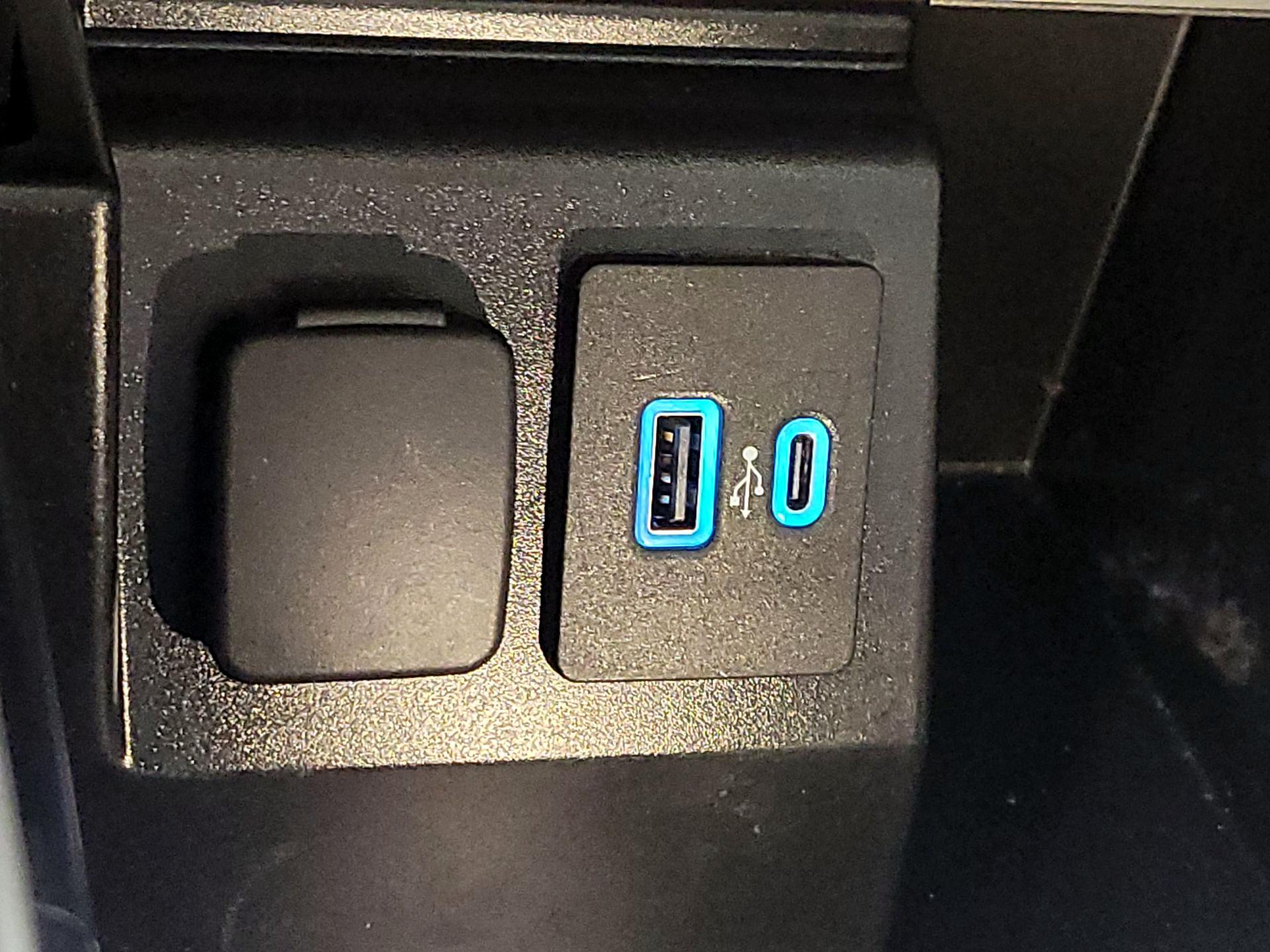 Thumbnail: 2023 Ford Explorer - 19