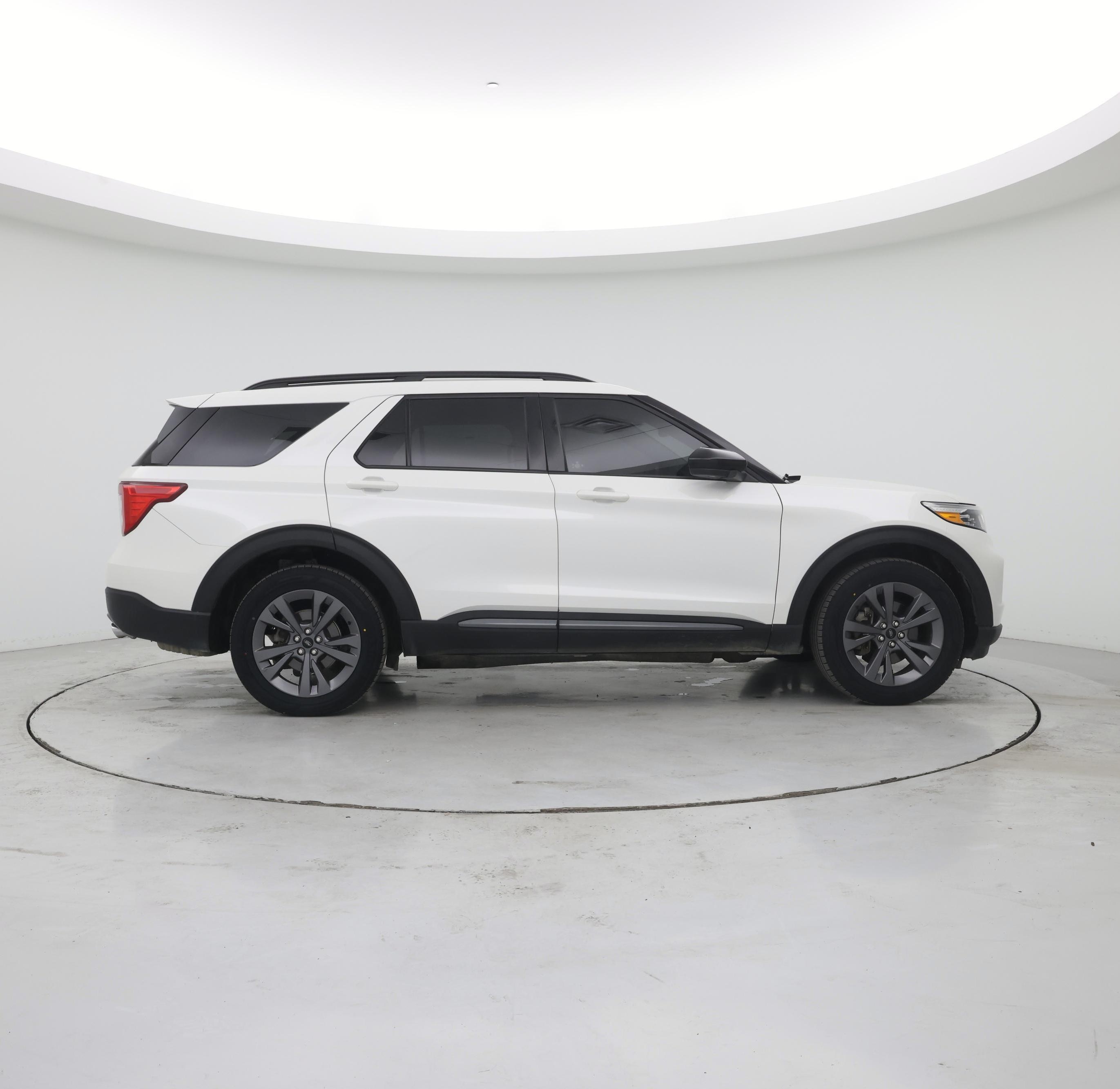 Thumbnail: 2023 Ford Explorer - 7