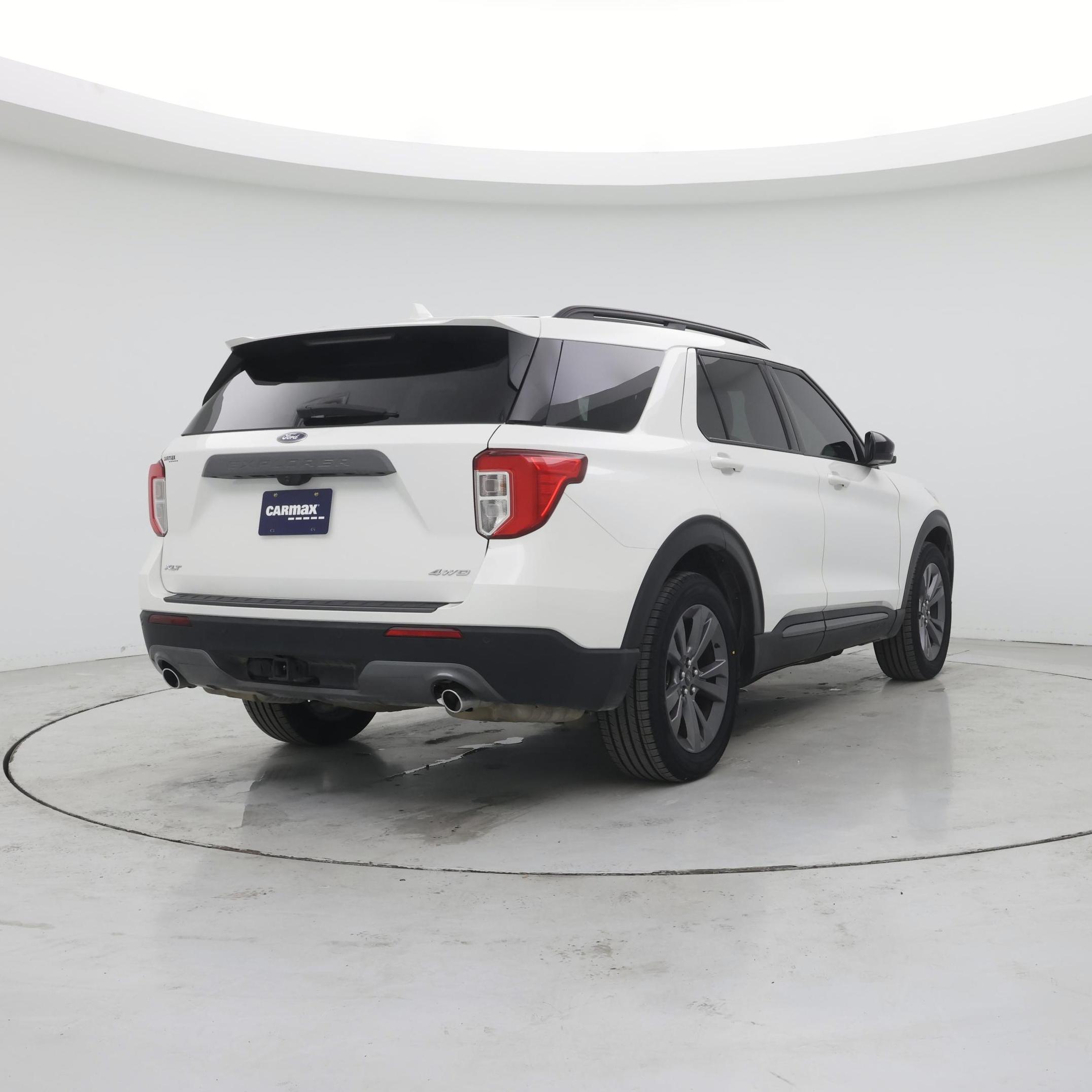 Thumbnail: 2023 Ford Explorer - 8