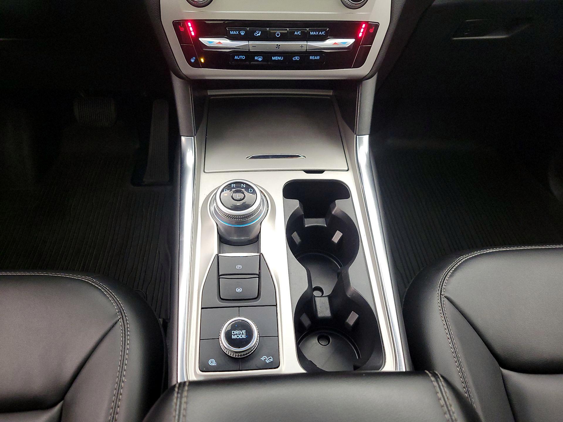 Thumbnail: 2022 Ford Explorer - 17