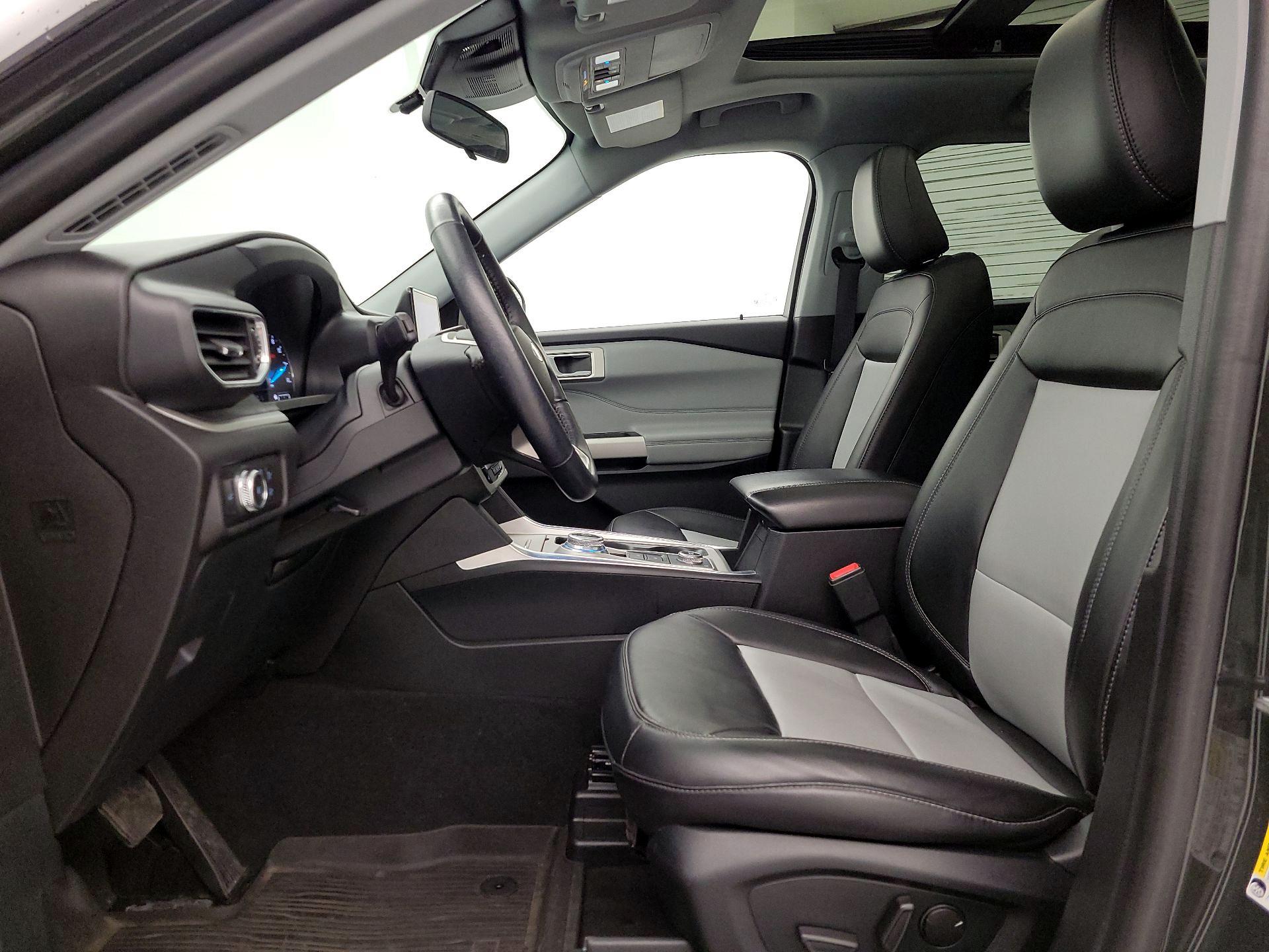 Thumbnail: 2022 Ford Explorer - 11