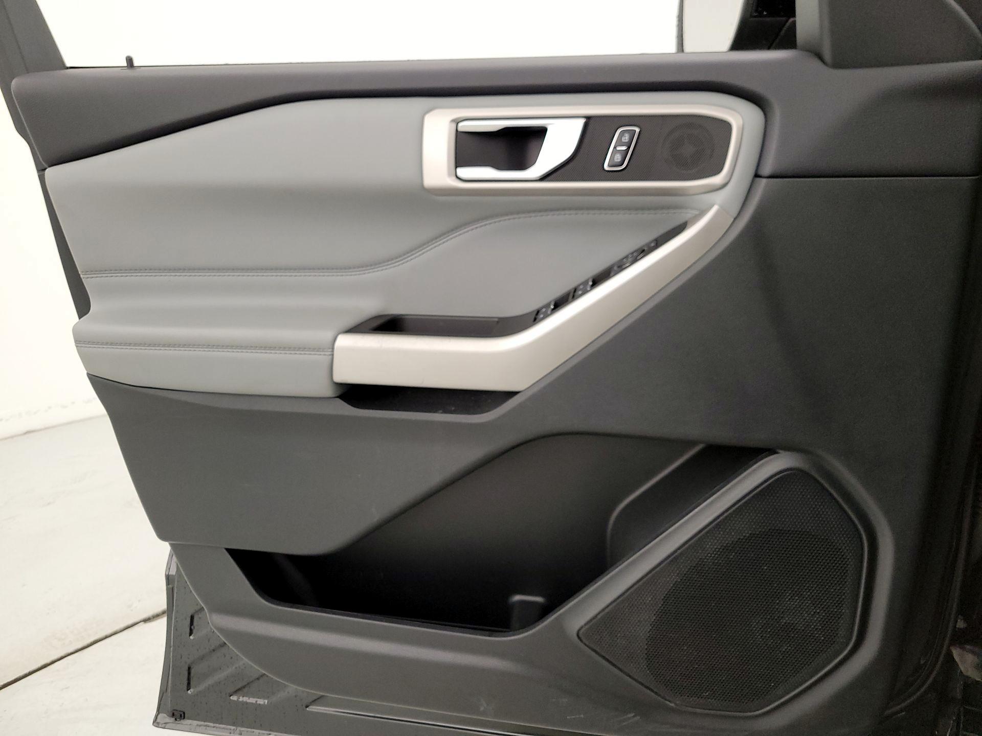 Thumbnail: 2022 Ford Explorer - 12