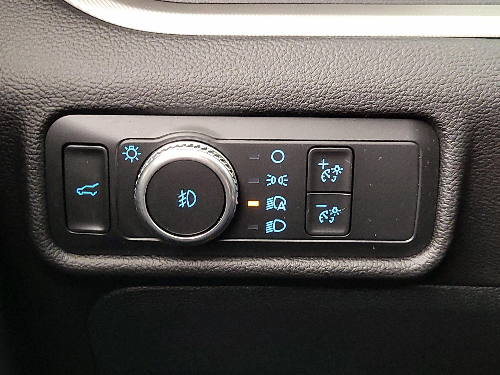 Thumbnail: 2022 Ford Explorer - 13