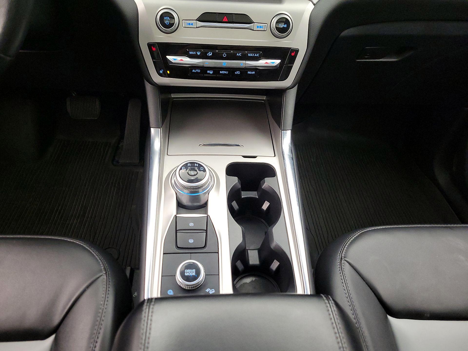 Thumbnail: 2022 Ford Explorer - 18