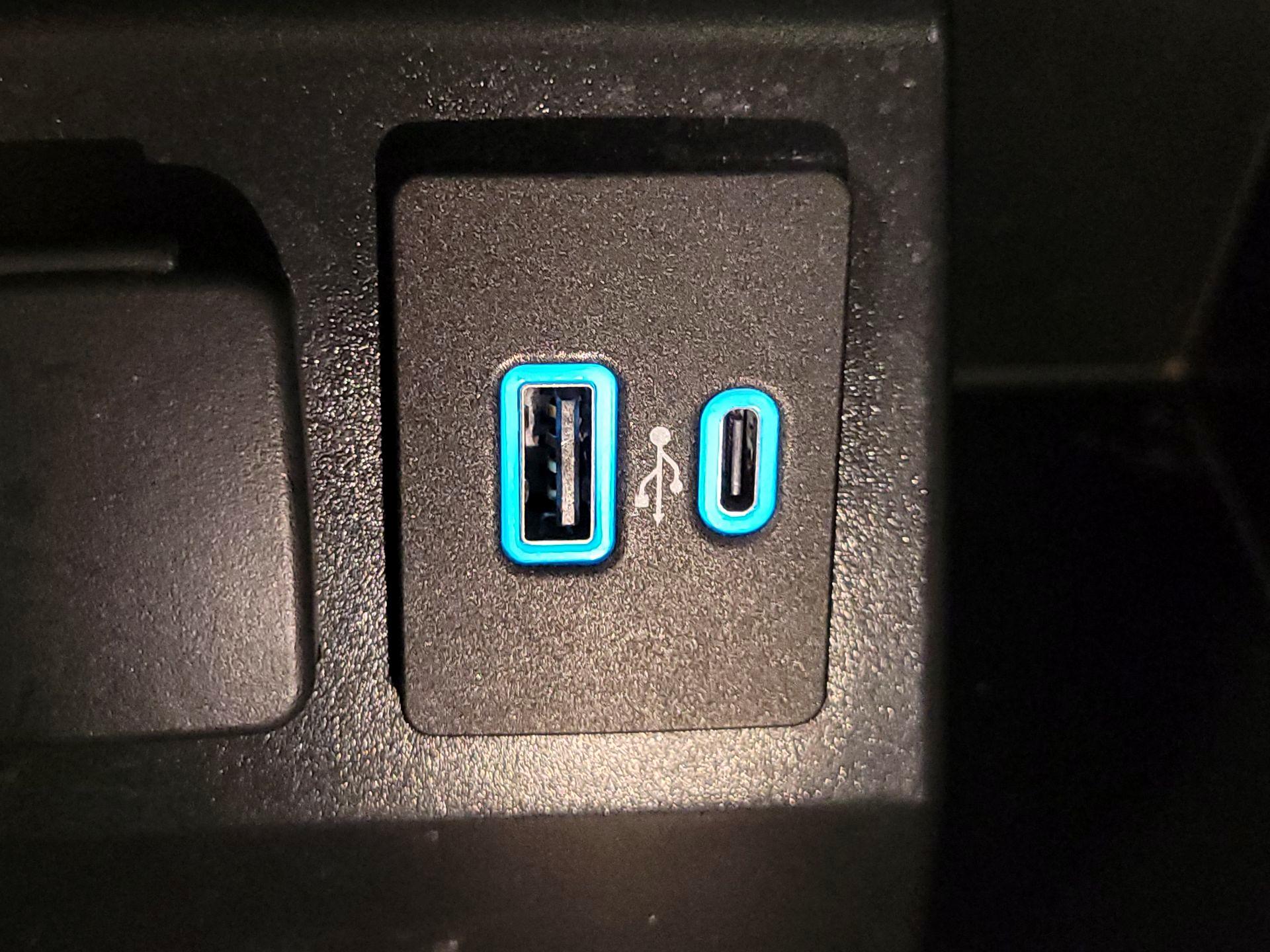 Thumbnail: 2023 Ford Explorer - 18