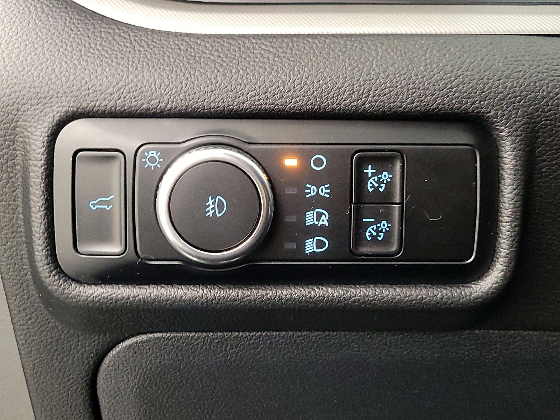 Thumbnail: 2023 Ford Explorer - 13