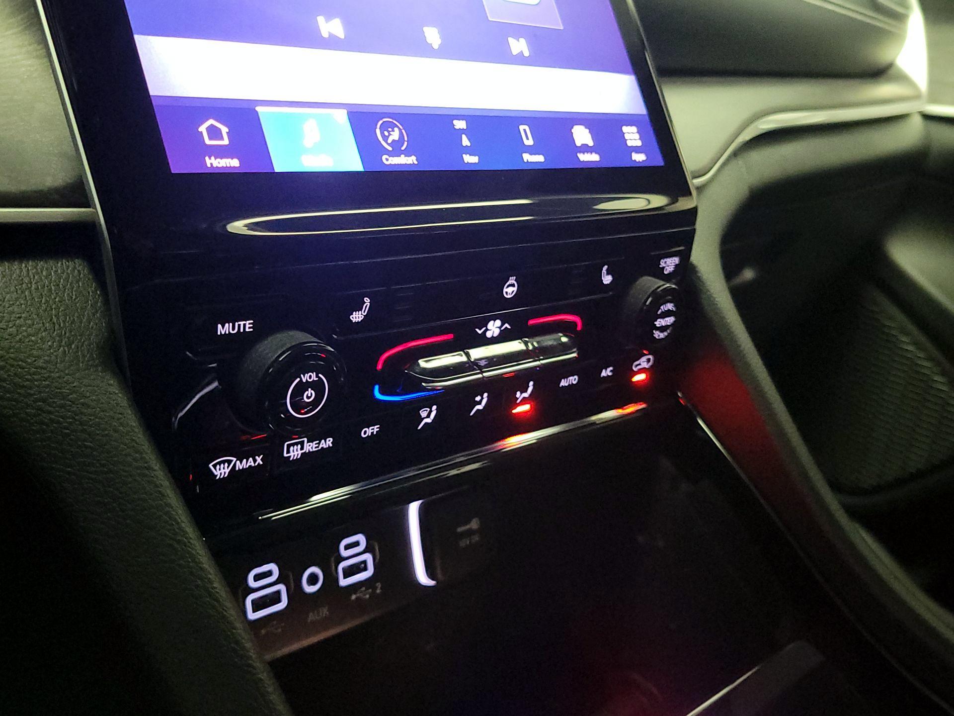 Thumbnail: 2023 Jeep Grand Cherokee - 17