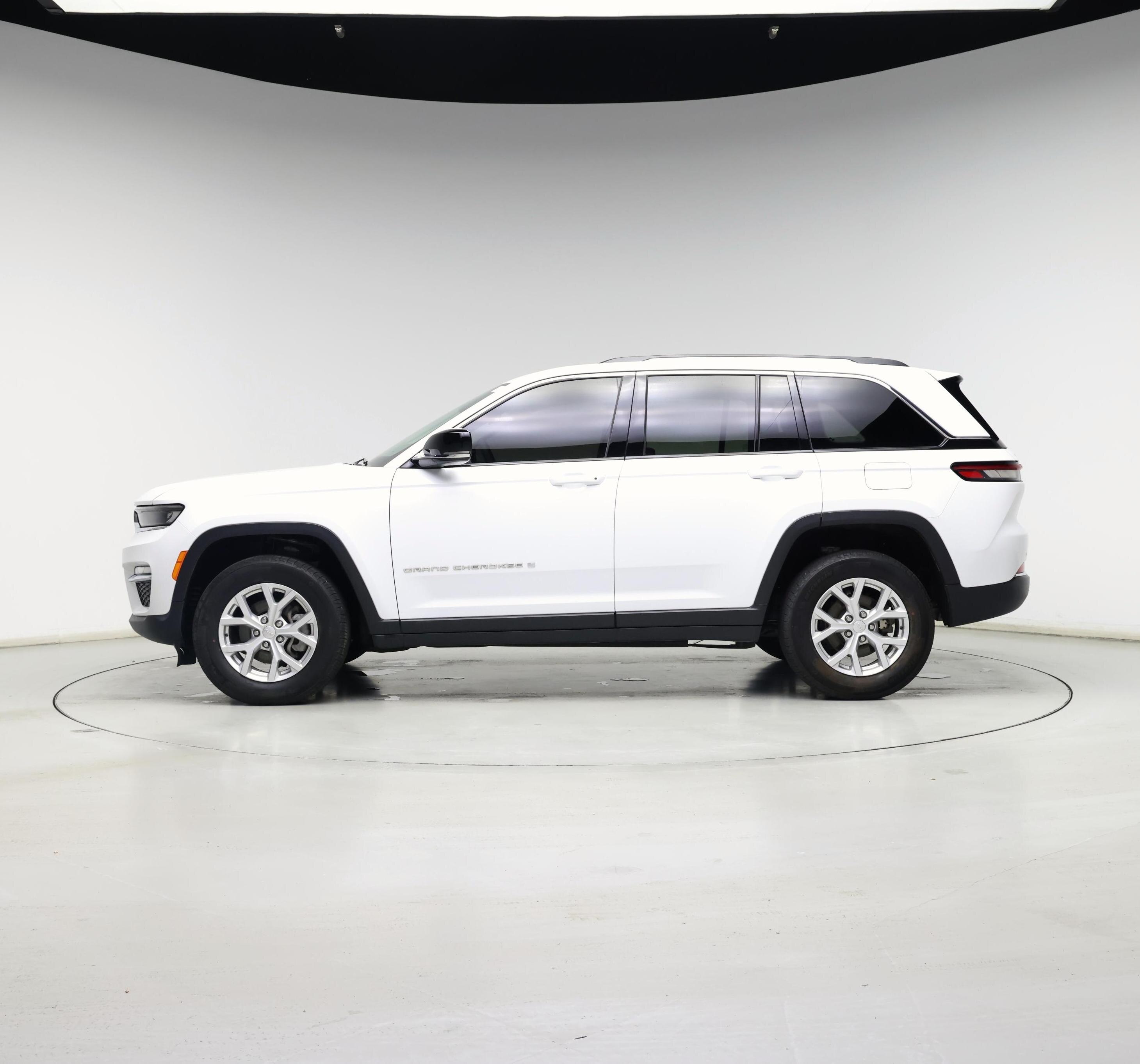 Thumbnail: 2023 Jeep Grand Cherokee - 3