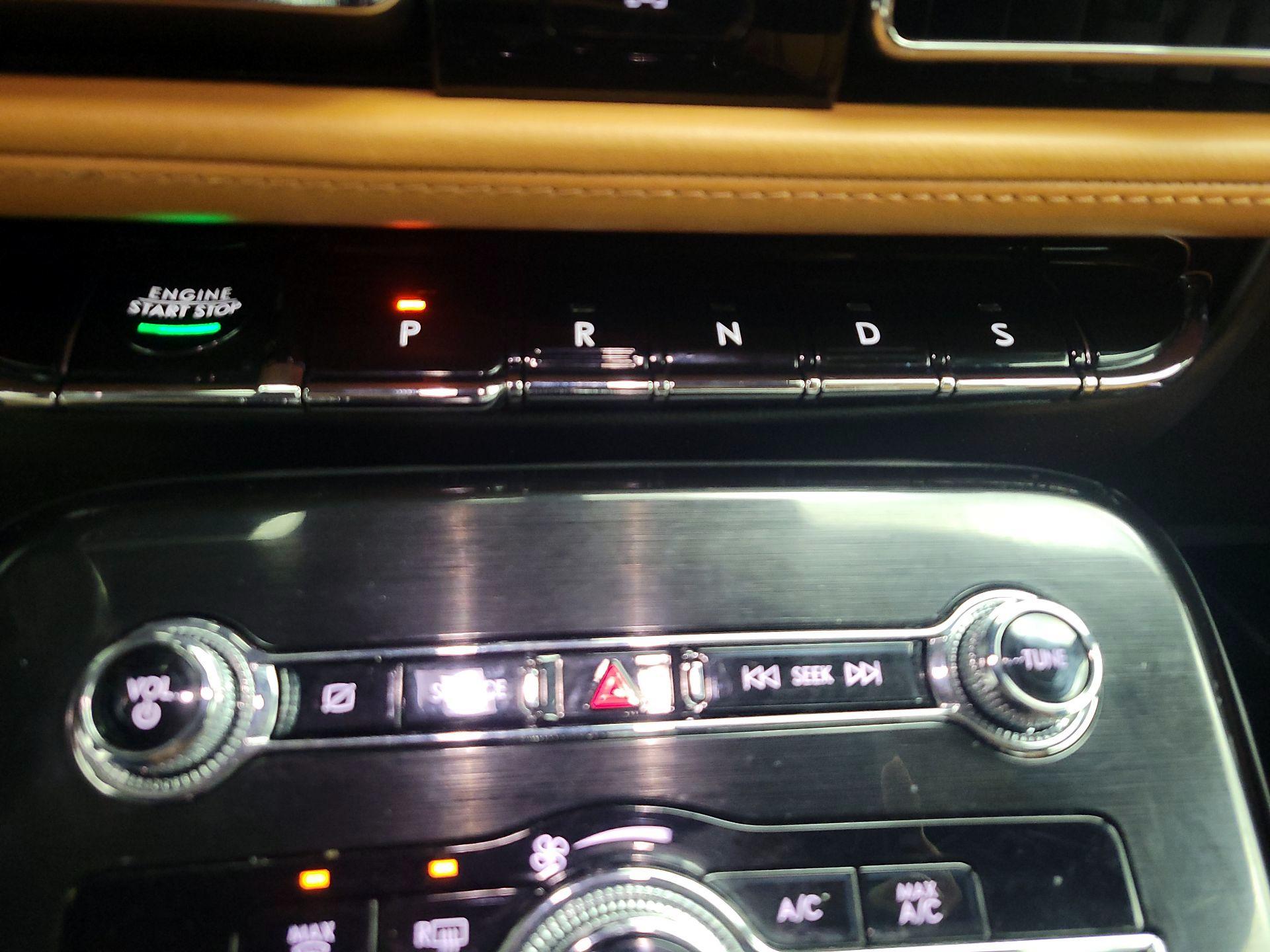 Thumbnail: 2022 Lincoln Nautilus - 16