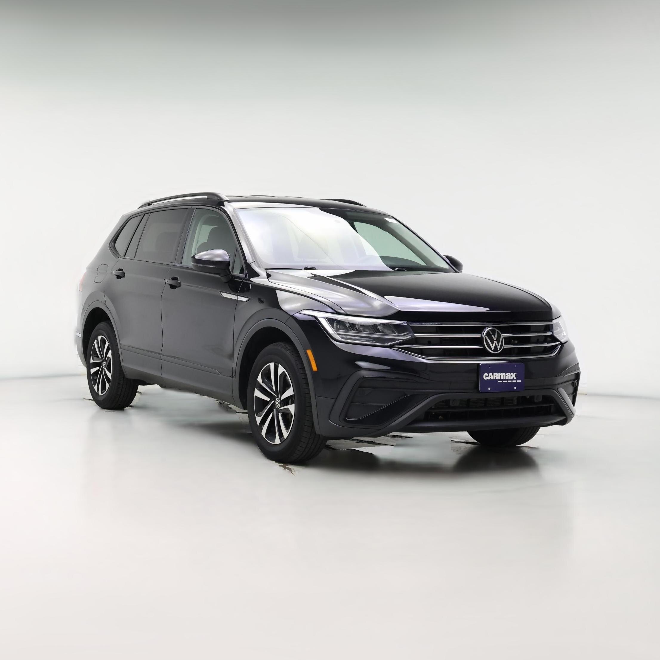 Thumbnail: 2022 Volkswagen Tiguan - 1