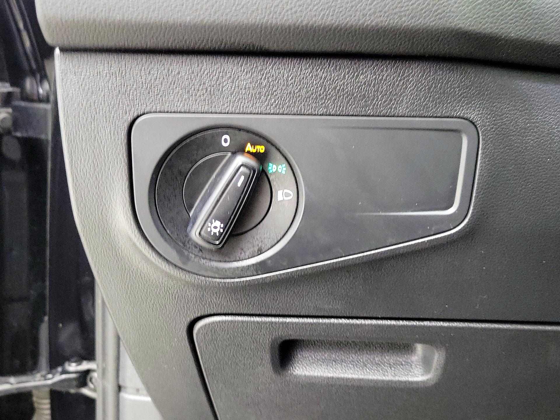 Thumbnail: 2022 Volkswagen Tiguan - 13