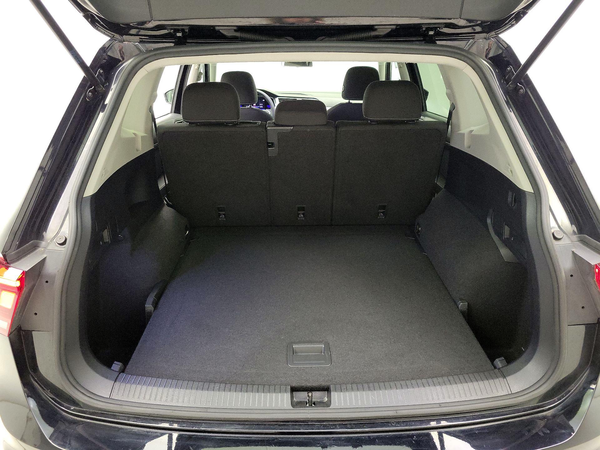 Thumbnail: 2022 Volkswagen Tiguan - 20