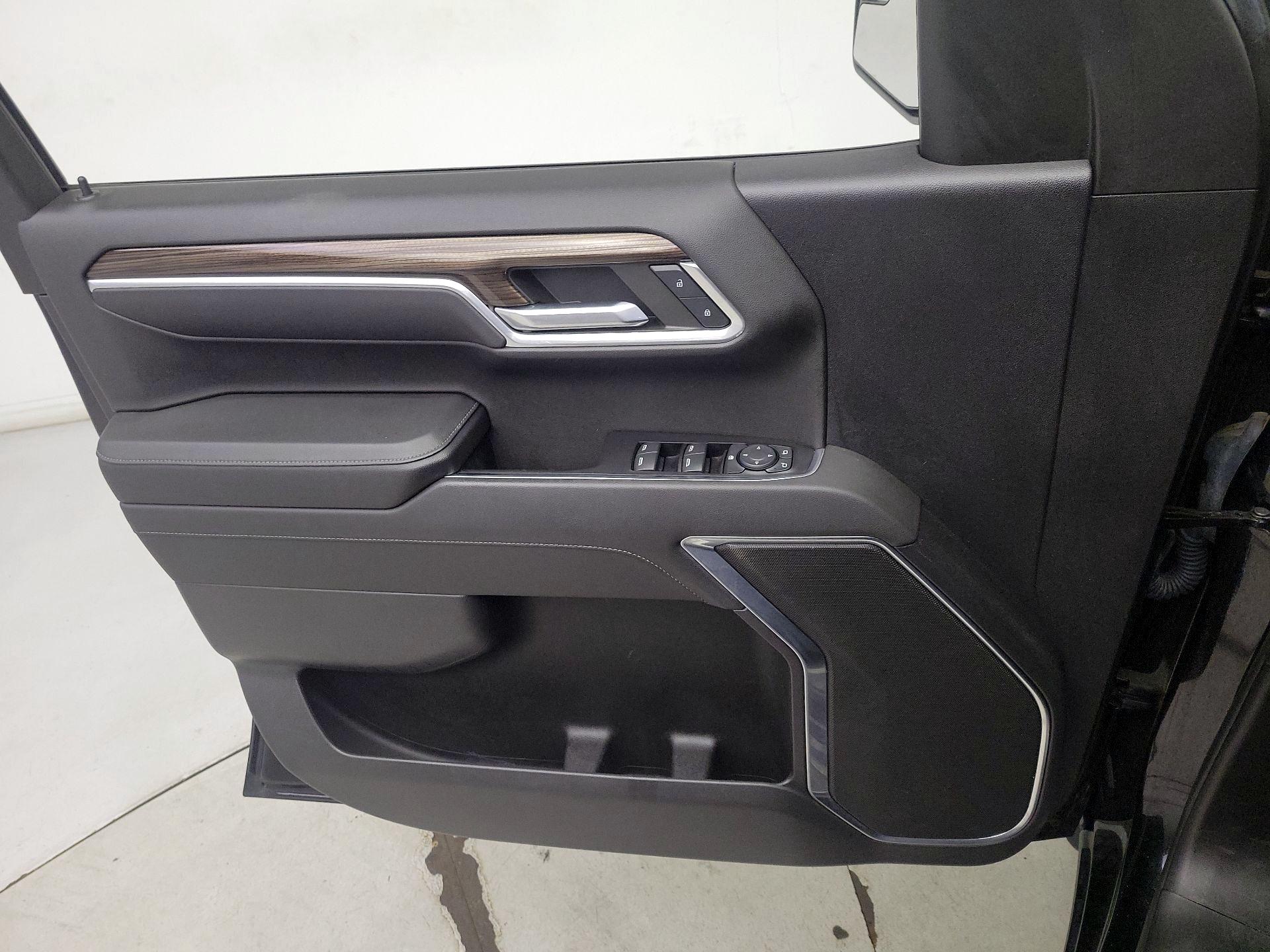 Thumbnail: 2022 Chevrolet Silverado 1500 - 12