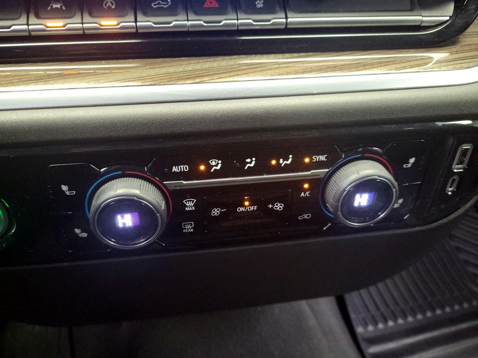 Thumbnail: 2022 Chevrolet Silverado 1500 - 16