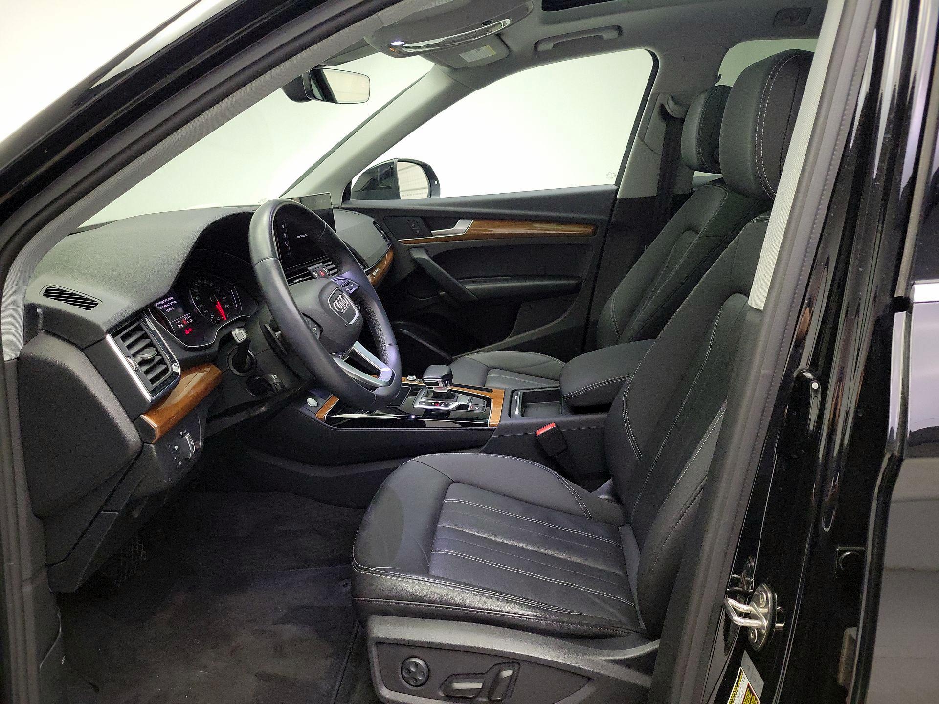 Thumbnail: 2022 Audi Q5 - 11