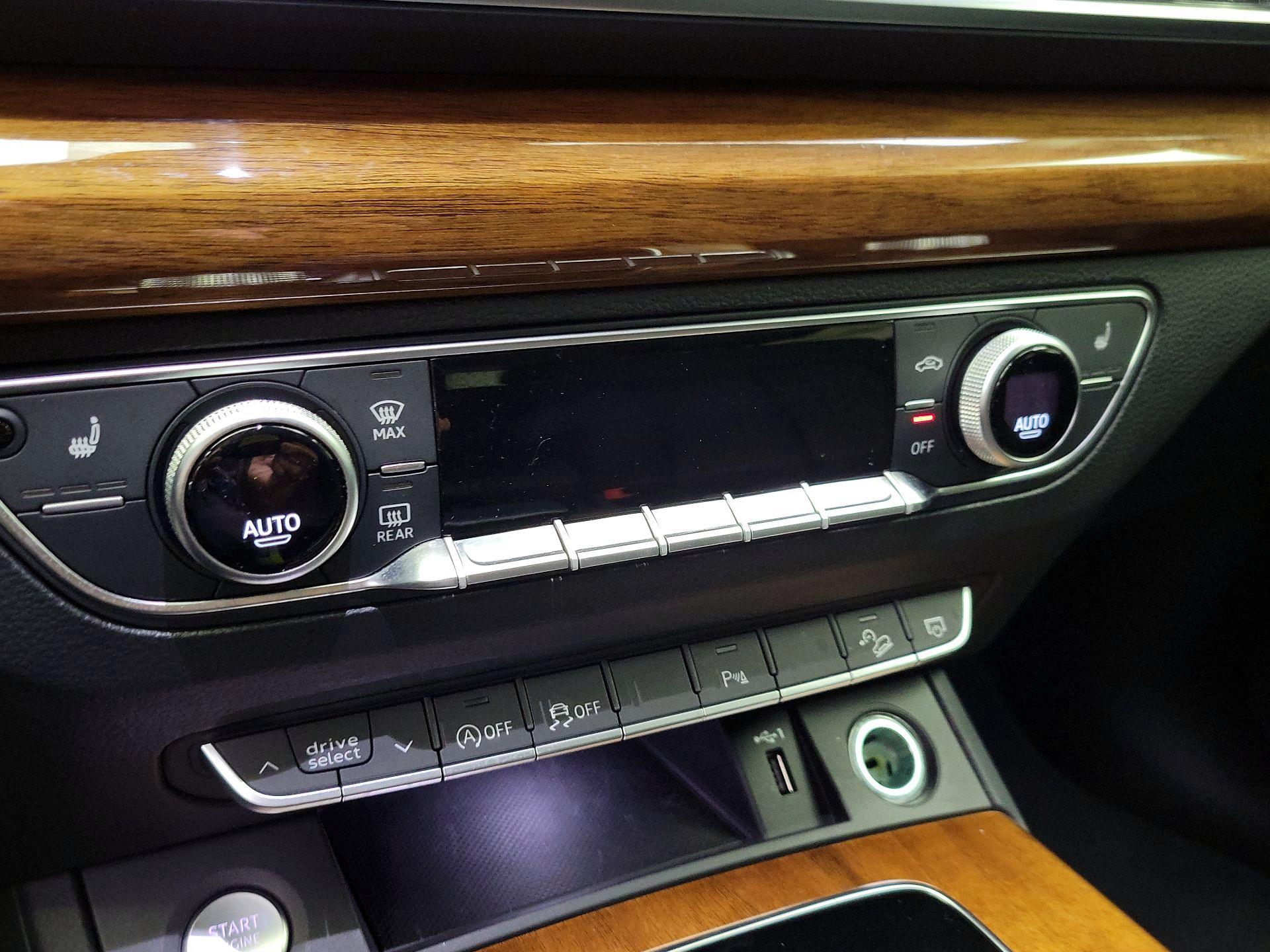 Thumbnail: 2022 Audi Q5 - 17