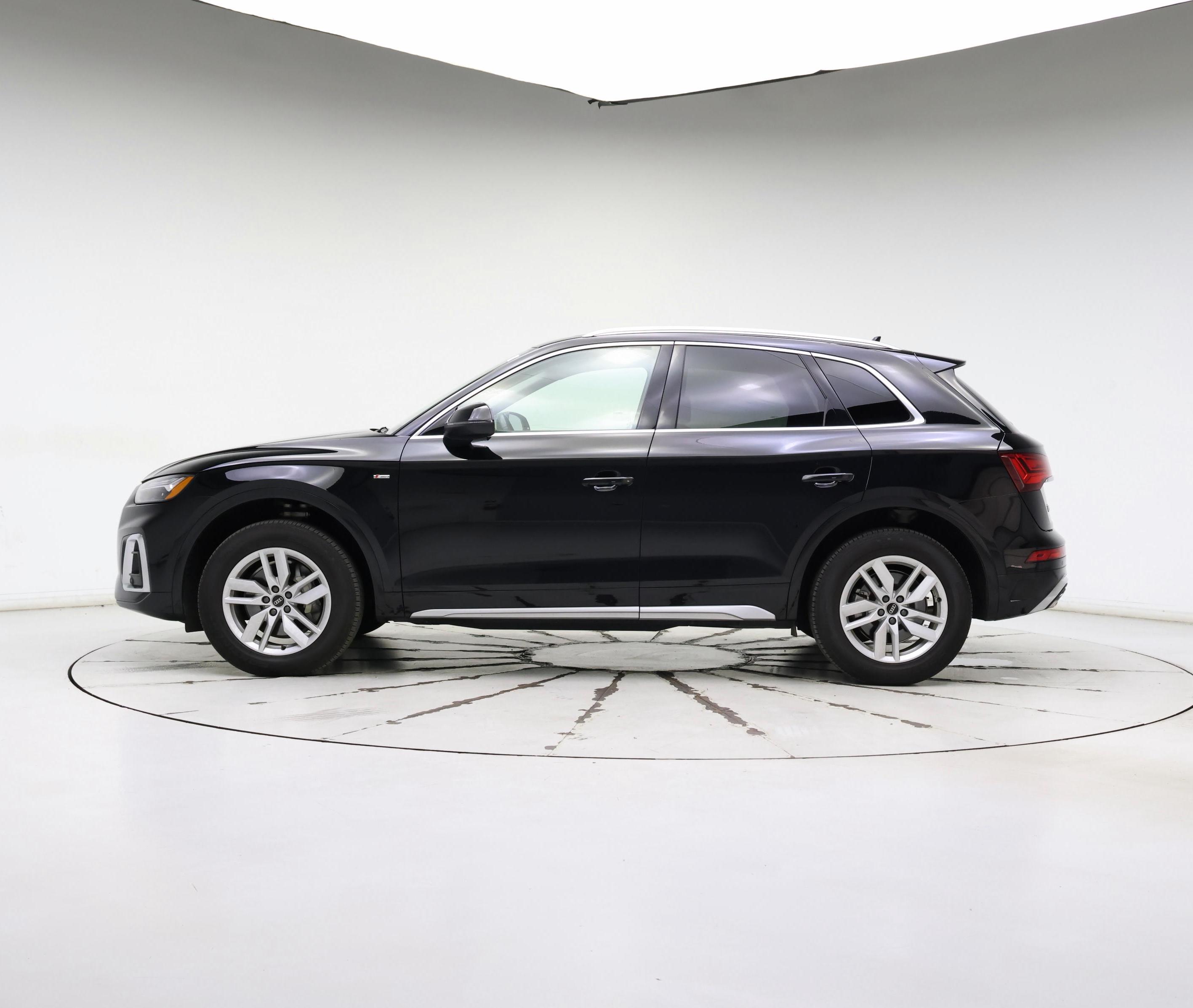 Thumbnail: 2022 Audi Q5 - 3