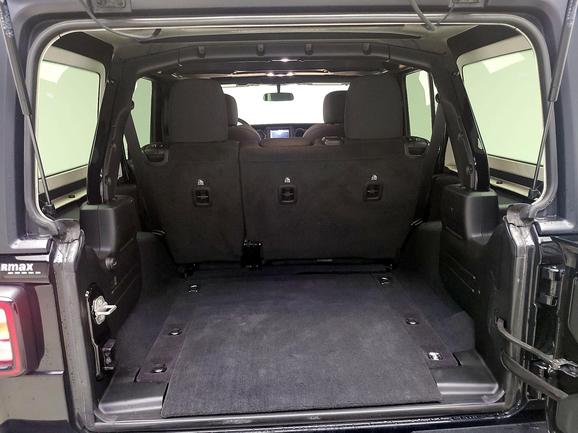 Thumbnail: 2023 Jeep Wrangler - 20