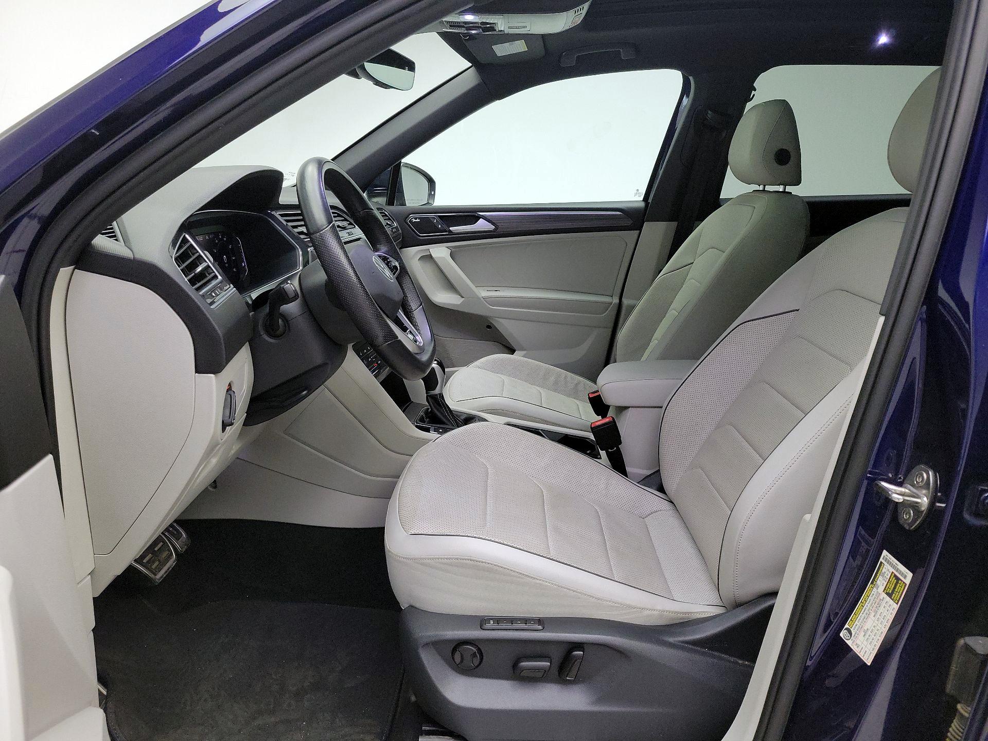 Thumbnail: 2022 Volkswagen Tiguan - 11