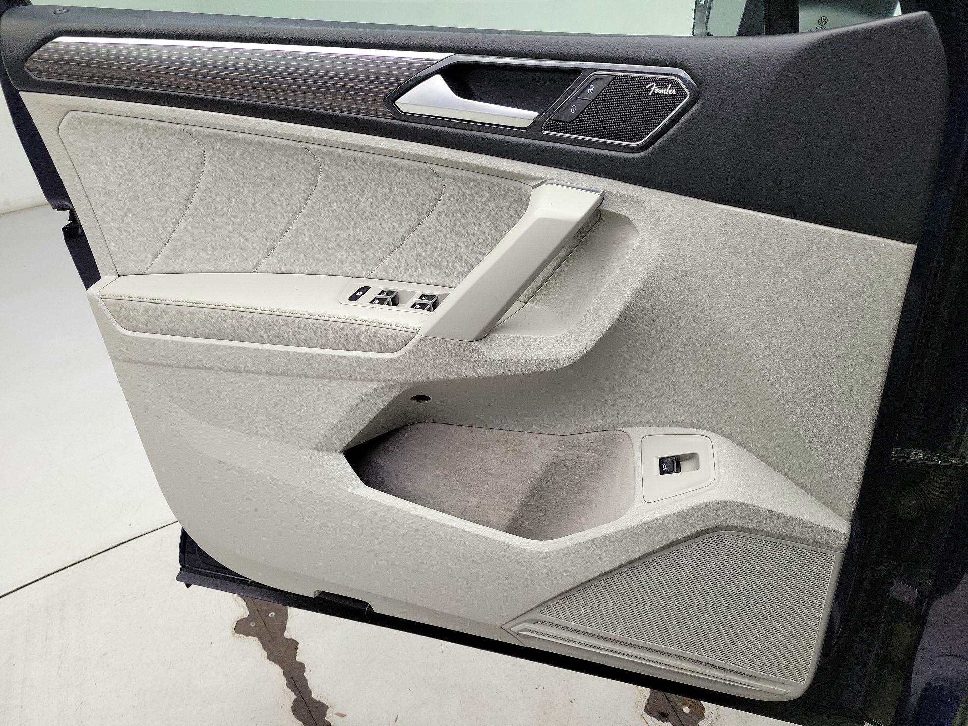 Thumbnail: 2022 Volkswagen Tiguan - 12