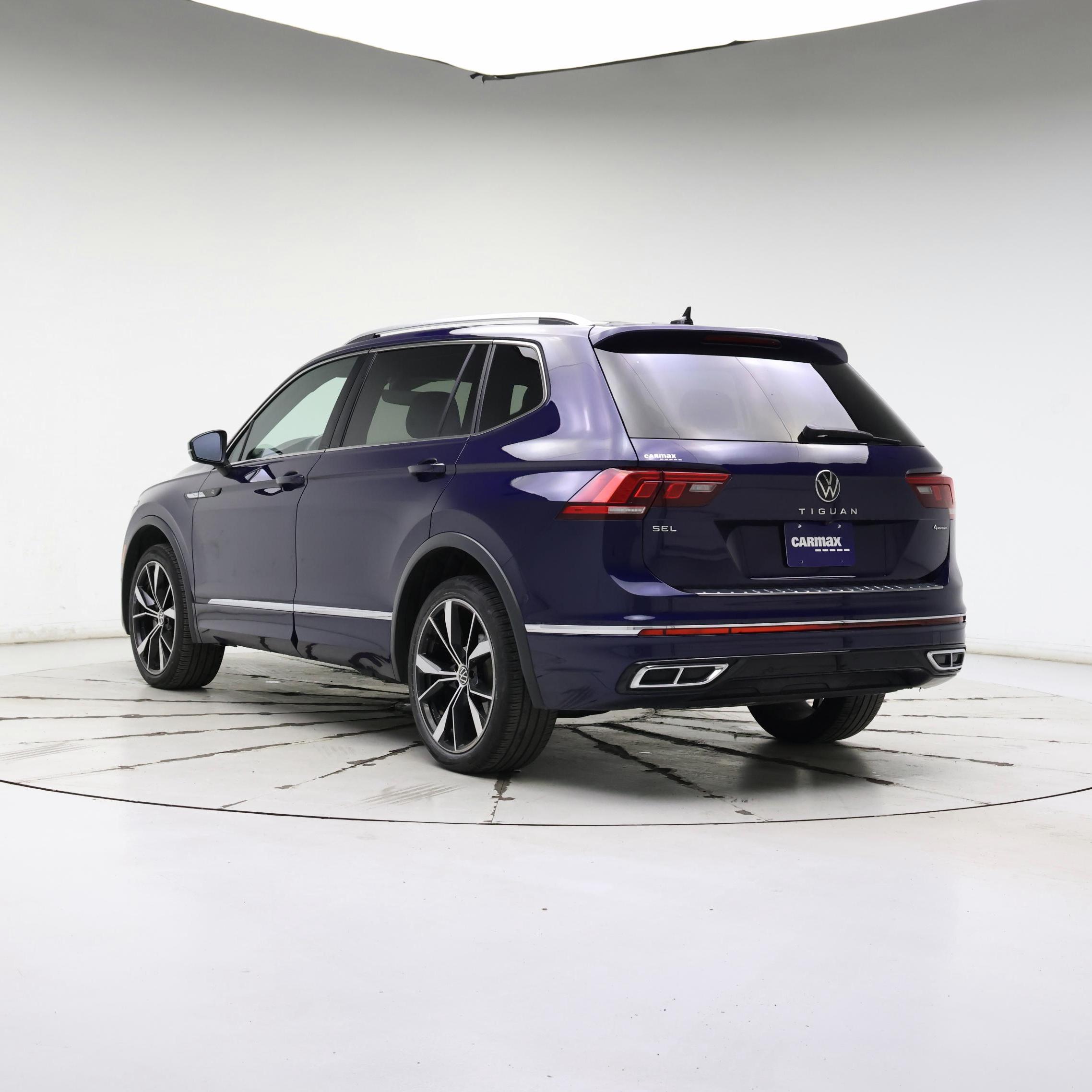 Thumbnail: 2022 Volkswagen Tiguan - 2